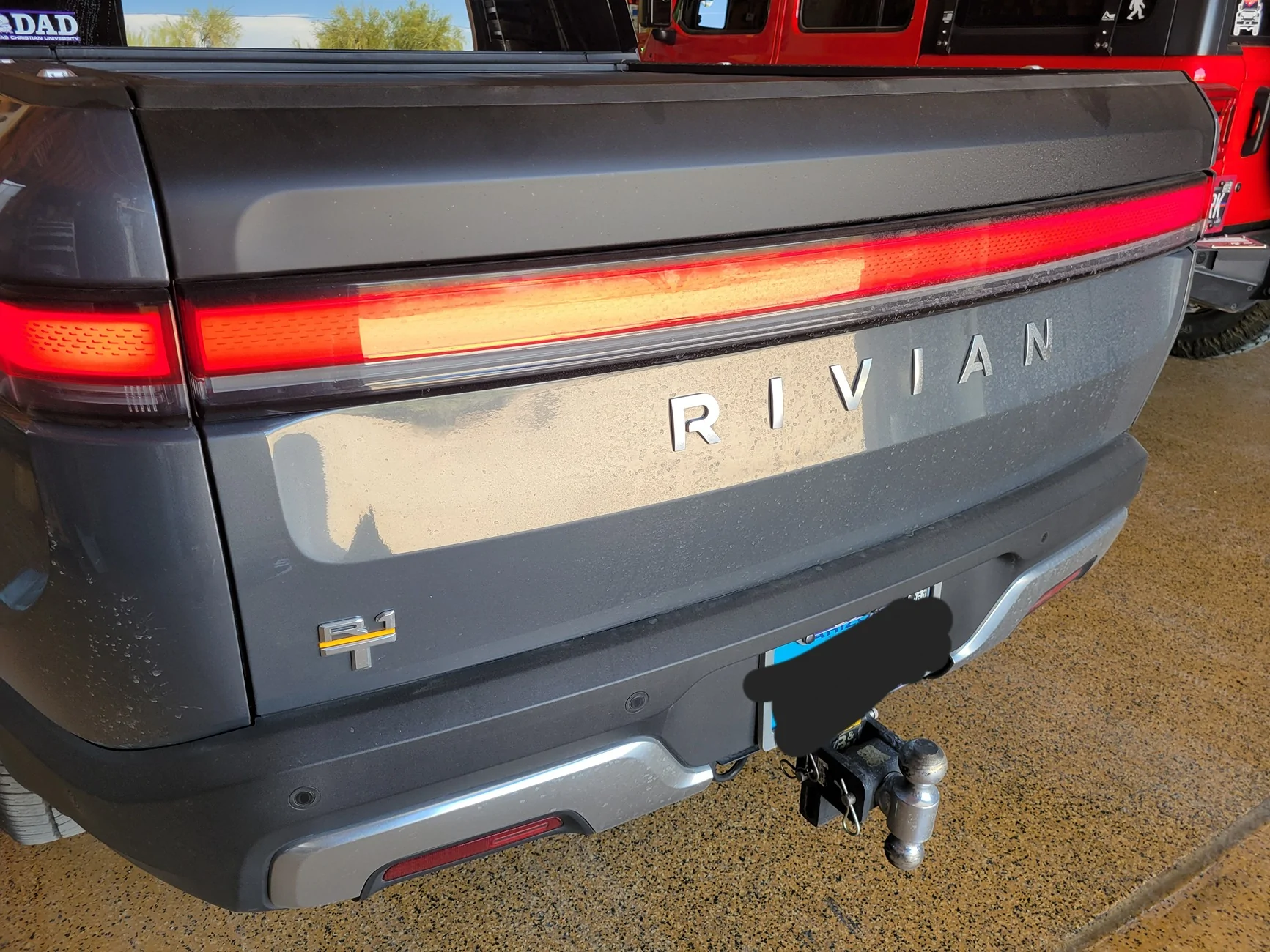 Rivian R1T R1S R1T Tailgate Protection Ideas 1000031240