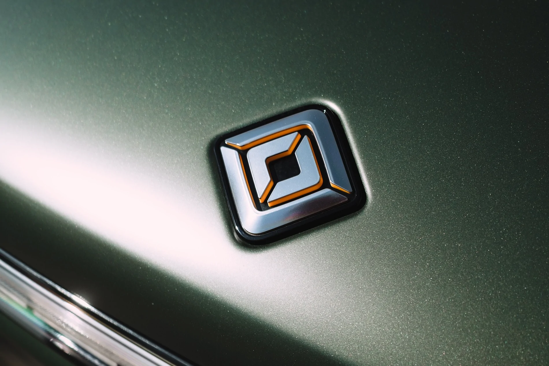 Rivian R1T R1S "Road Trip Package" announced. Saves $1,200 on upgrades and accessories GyLiNxubgAAhtH7