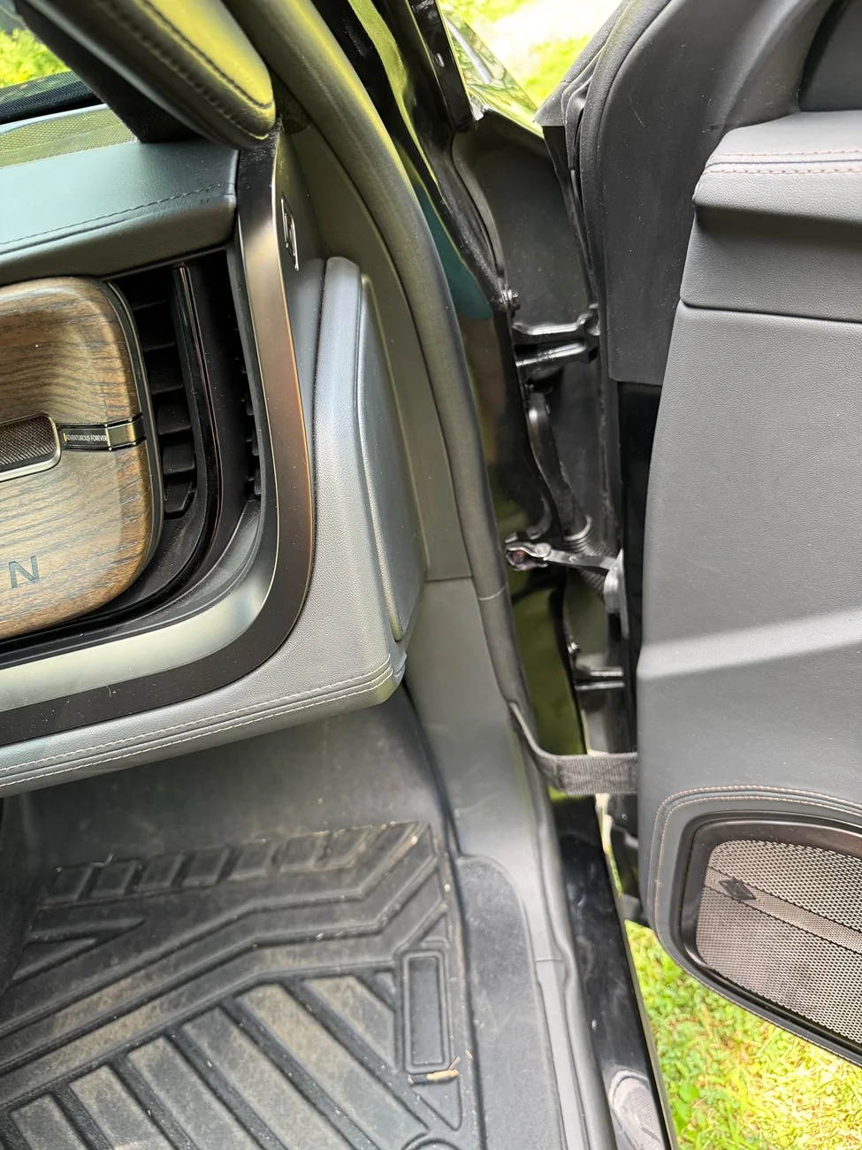 Rivian R1T R1S Did someone say Armor? Real Ballistic Armored (Bulletproof) R1S Tri Motor in production process... R1S_Door_Hinges