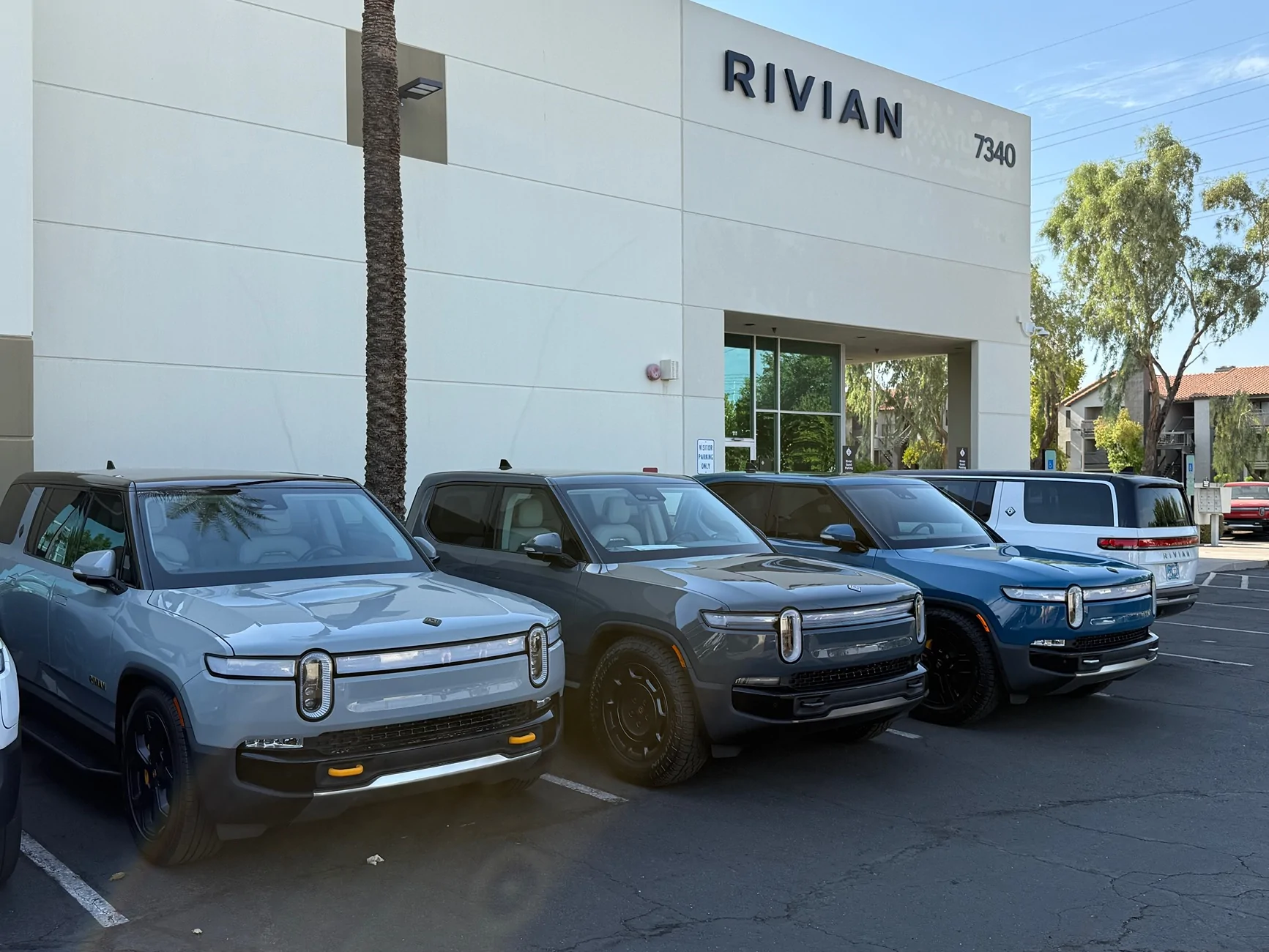 Rivian R1T R1S 2026 R1 Quad Max Delivery Tracker IMG_6192