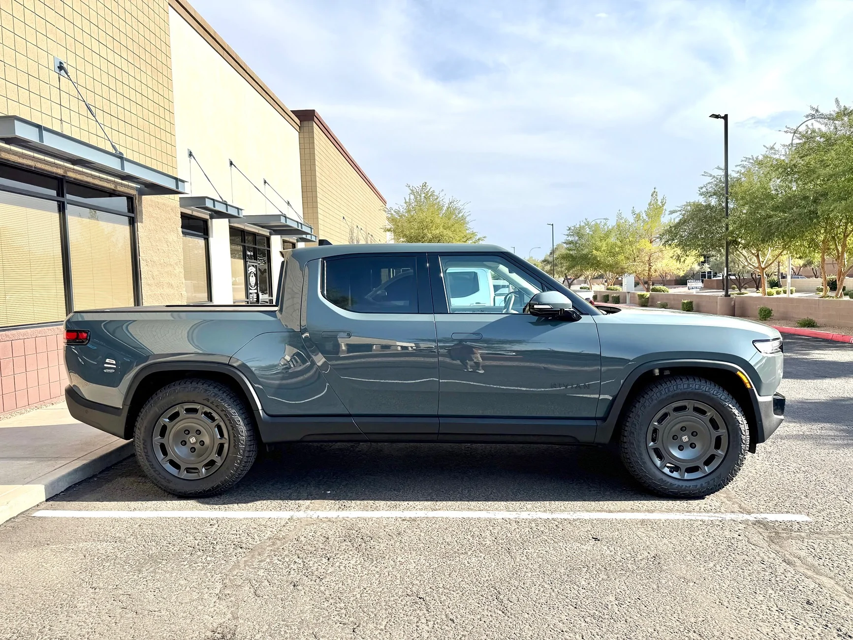Rivian R1T R1S 2026 R1 Quad Max Delivery Tracker IMG_6205
