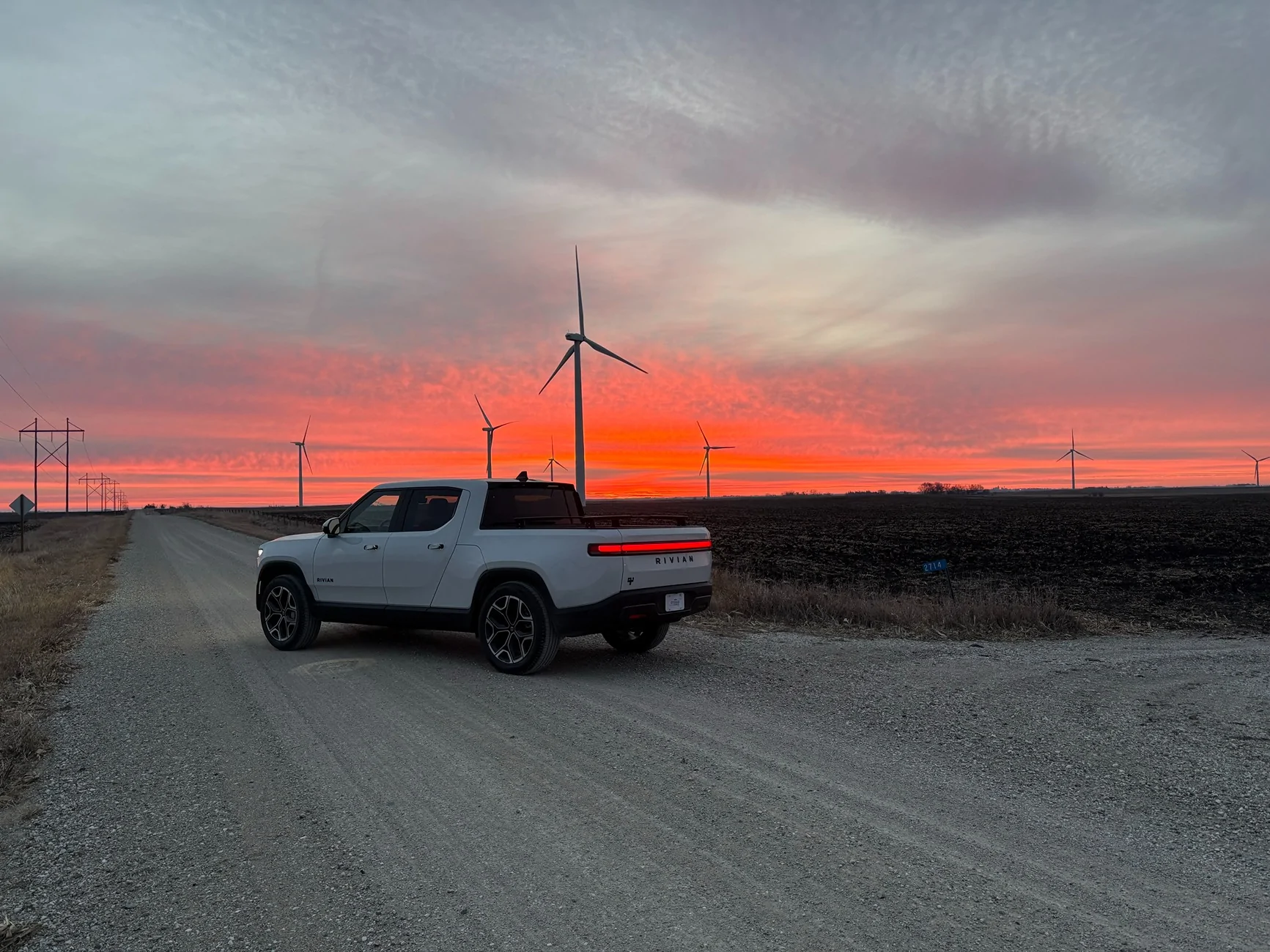 Rivian R1T R1S 👋Vote for August's RWCev ROTM HERE!! 1DarkHelmetSubmission1Mik