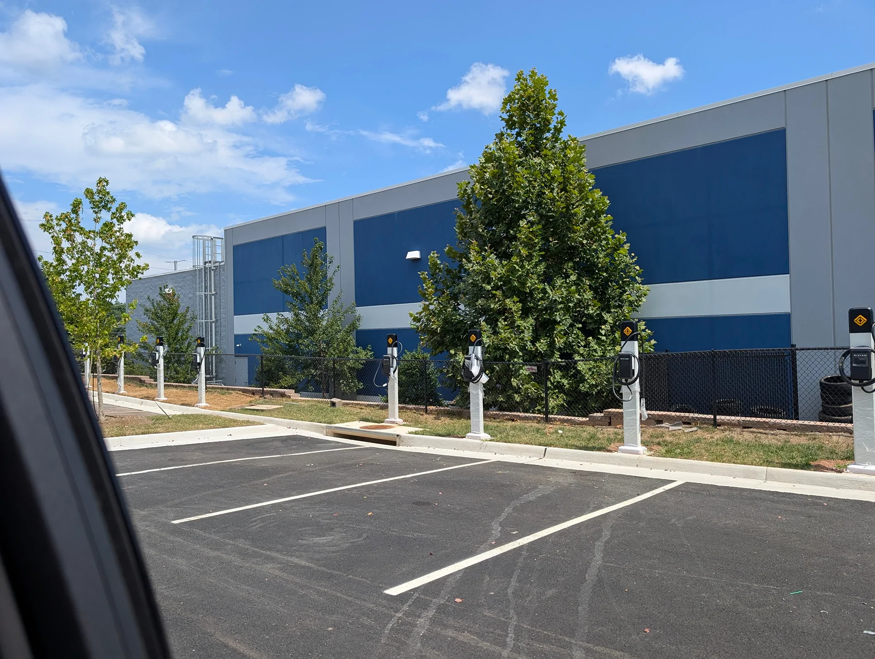 Rivian R1T R1S Sterling Service Center Update PXL_20250816_175955198