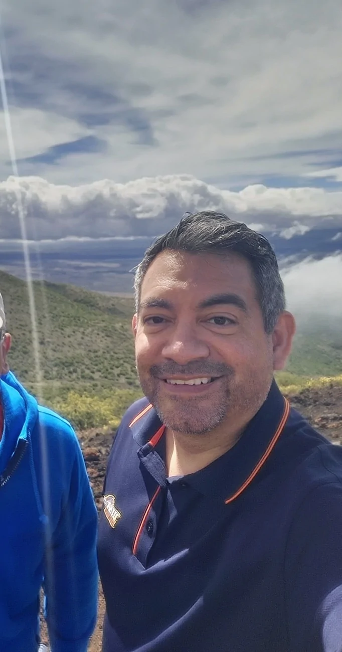 Rivian R1T R1S Inter-island boat one day, Hawaii summit the next 1000004621