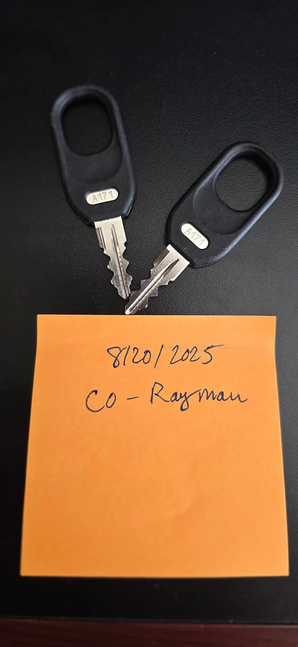 Rivian R1T R1S Silver OE Rivian Cross Bars with 2 keys 20250820_102524