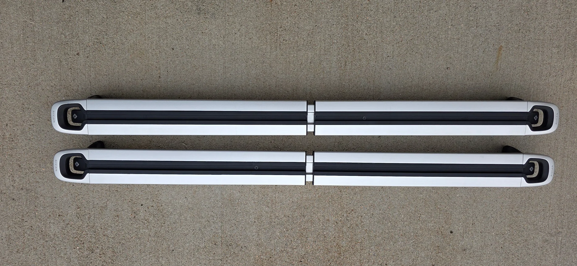 Rivian R1T R1S Silver OE Rivian Cross Bars with 2 keys 20250814_174926