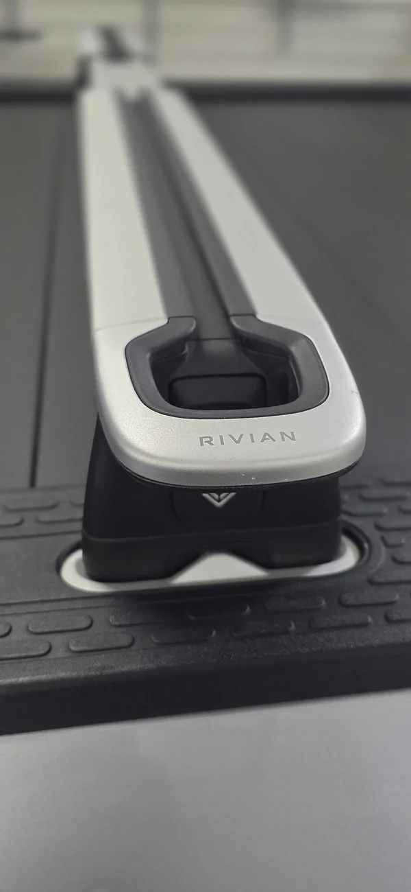 Rivian R1T R1S Silver OE Rivian Cross Bars with 2 keys 20250801_150627