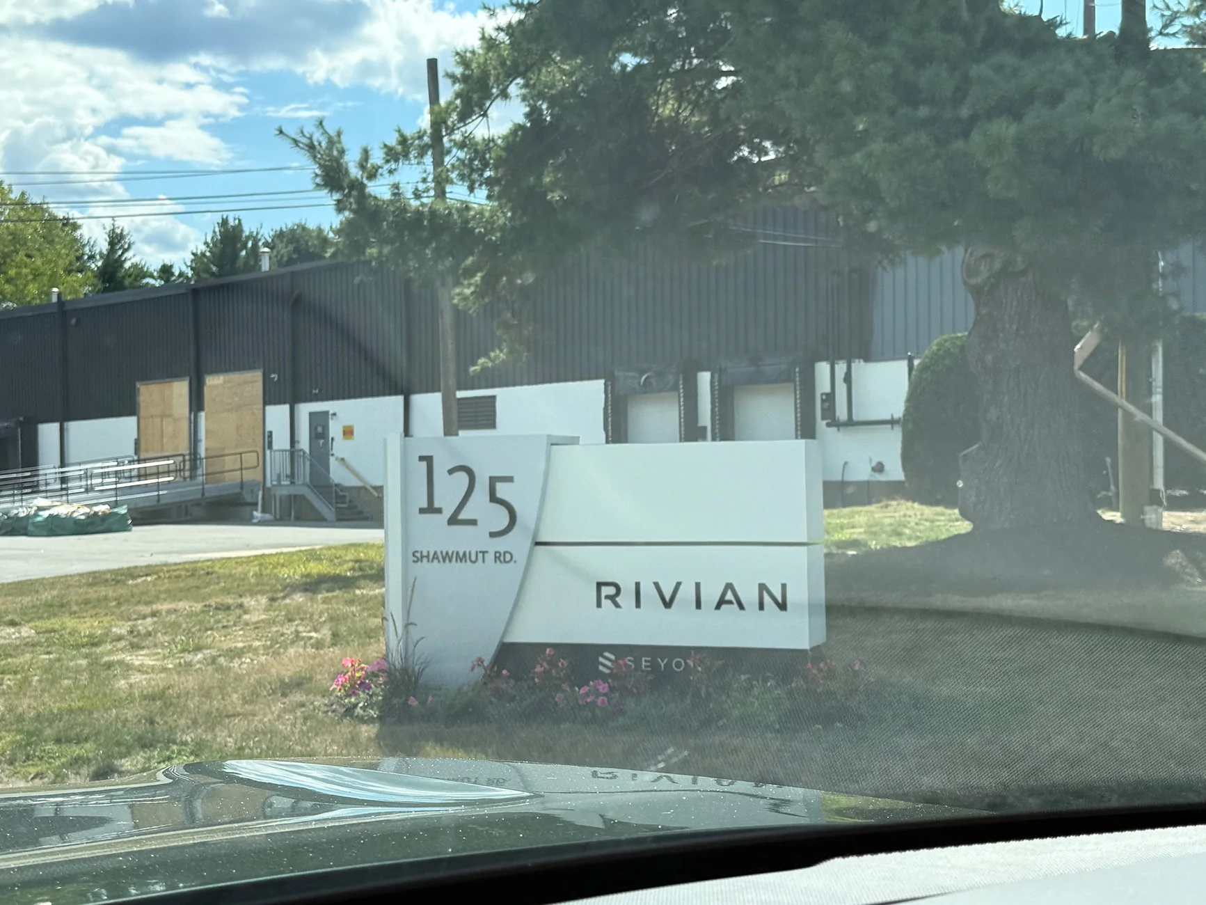 Rivian R1T R1S Canton MA Service and Demo Center...? IMG_2179