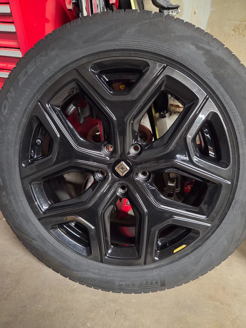 Rivian R1T R1S FS/WTT: OEM 22" Sport Dark set 1000004507