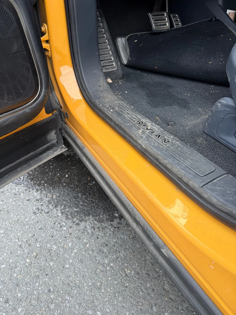 Rivian R1T R1S PSA for all Gen 1 owners! Check your carpets for signs of moisture IMG_3743