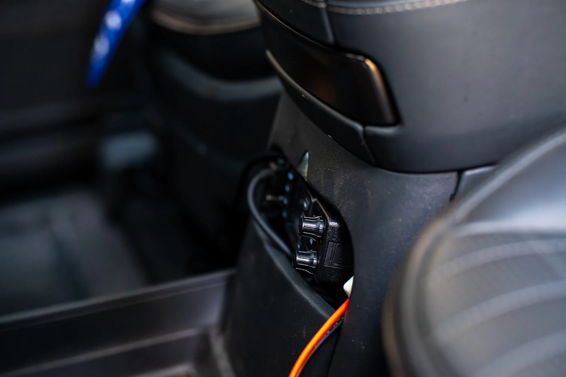 Rivian R1T R1S Standalone 12V Power for my Rivian Rego Battery + VHF Radio Build DSC02527