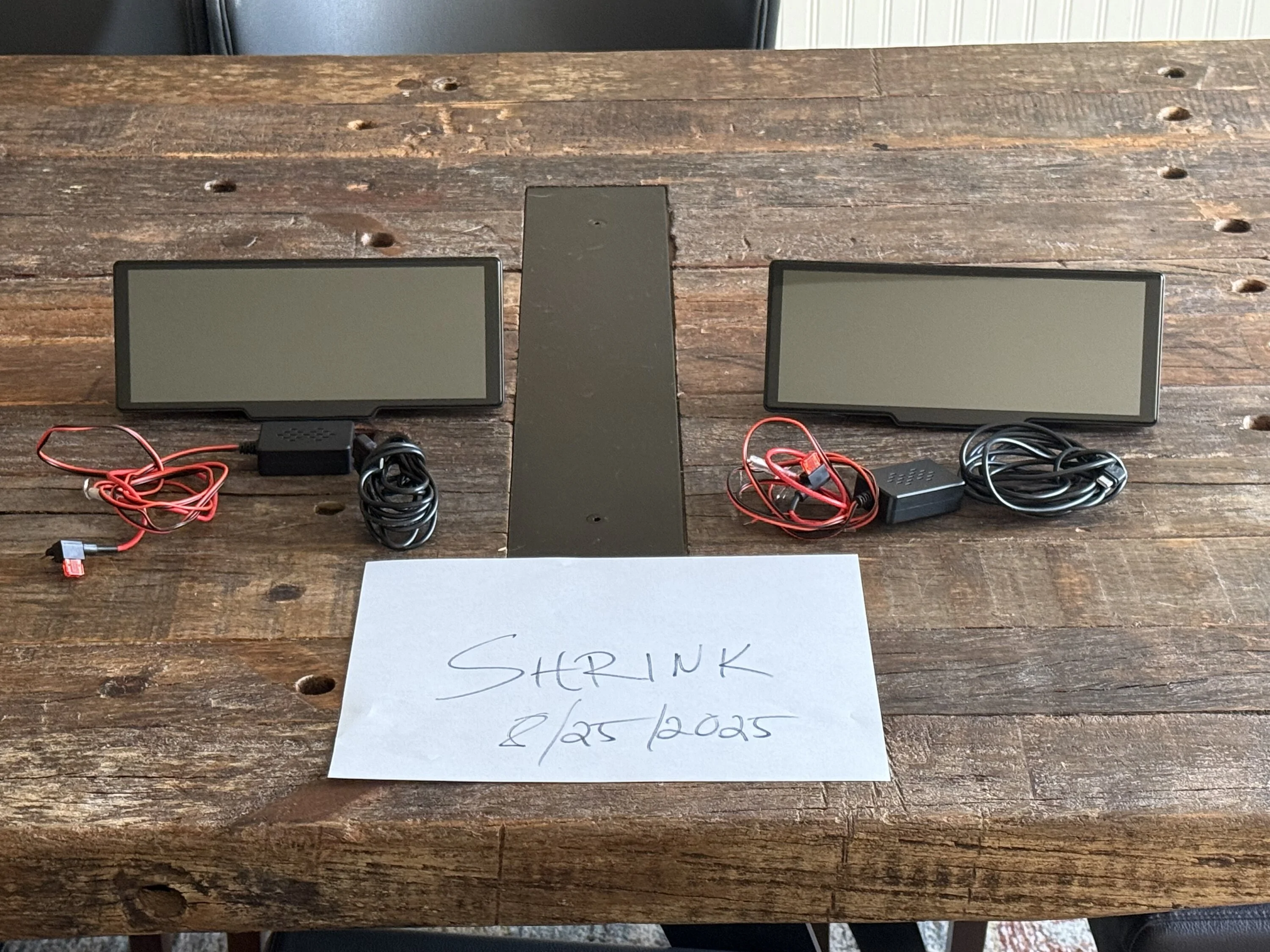 Rivian R1T R1S FS: Evsportline Apple CarPlay / Android Auto Smart Dash Screen x 2 IMG_6335