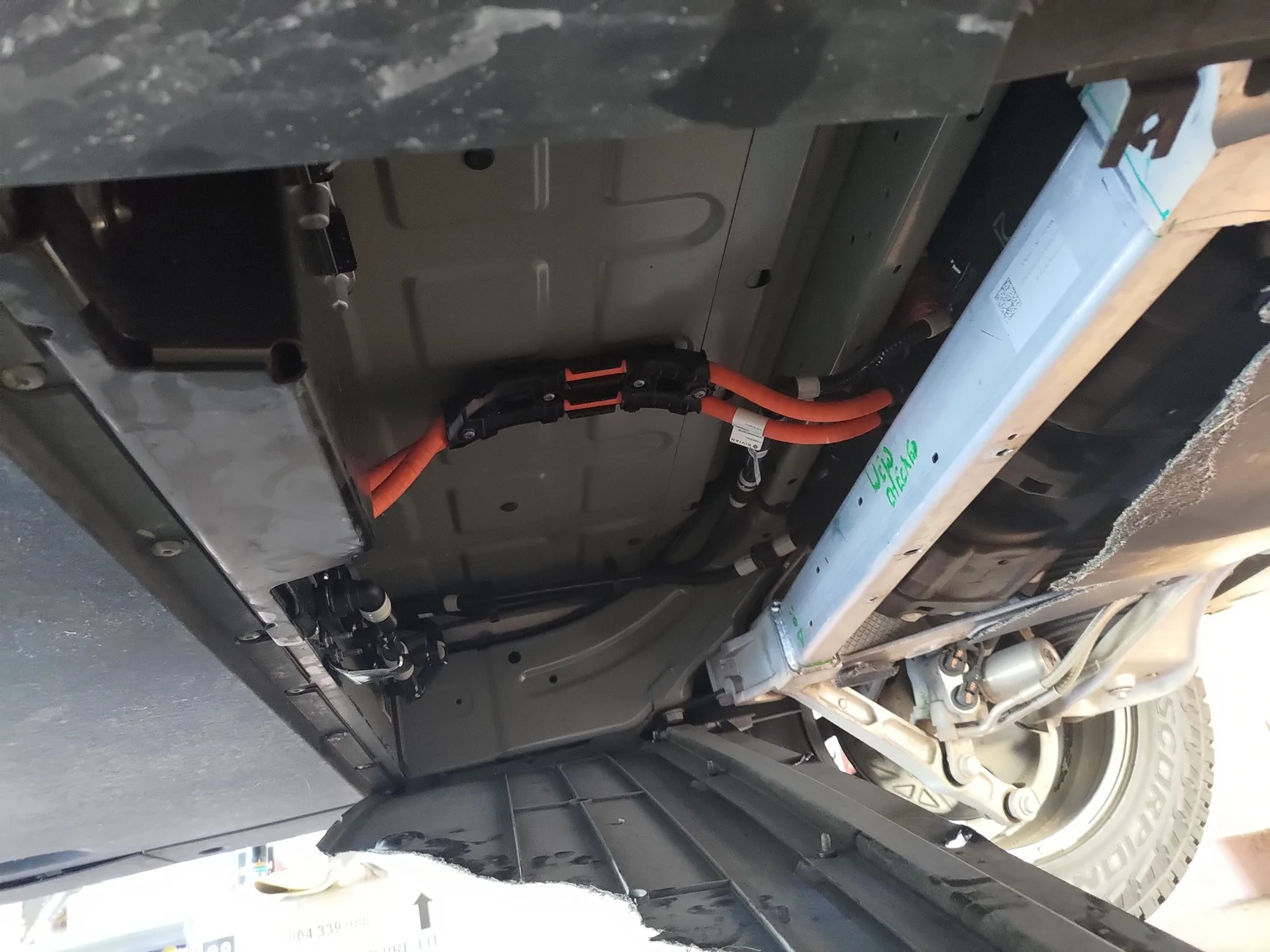 Rivian R1T R1S Plastic underbody ripped off P_20250825_085406