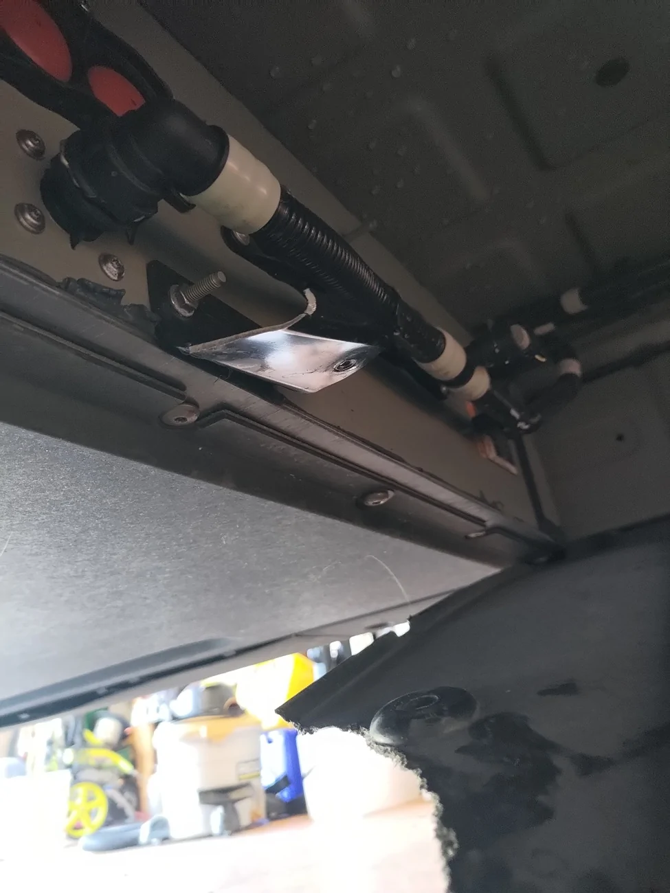 Rivian R1T R1S Plastic underbody ripped off P_20250825_085423