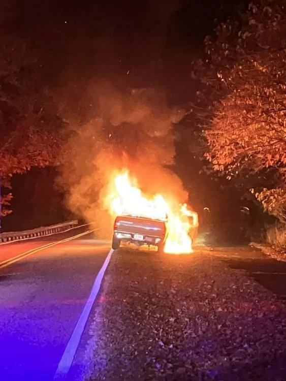 Rivian R1T R1S Rivian Fire Reported in Colorado Springs (No Details In Article) _203110.thumb.jpg.9aafa49e96516ed5875cf9541875ded7