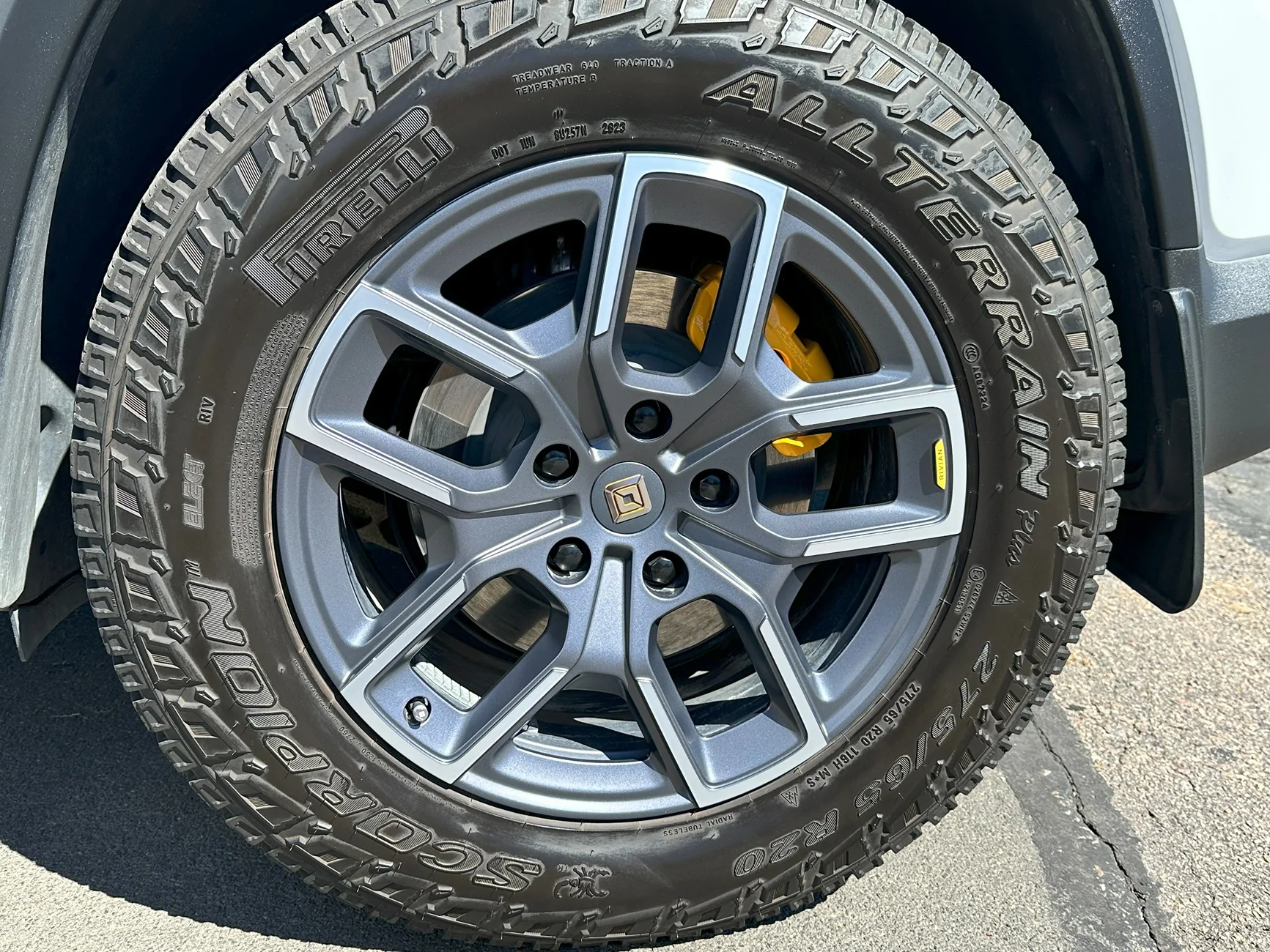 Rivian R1T R1S For Sale: 2023 Rivian R1S Quad Motor AWD – Adventure-Ready & Impeccably Maintained $59,500 or OBO 6