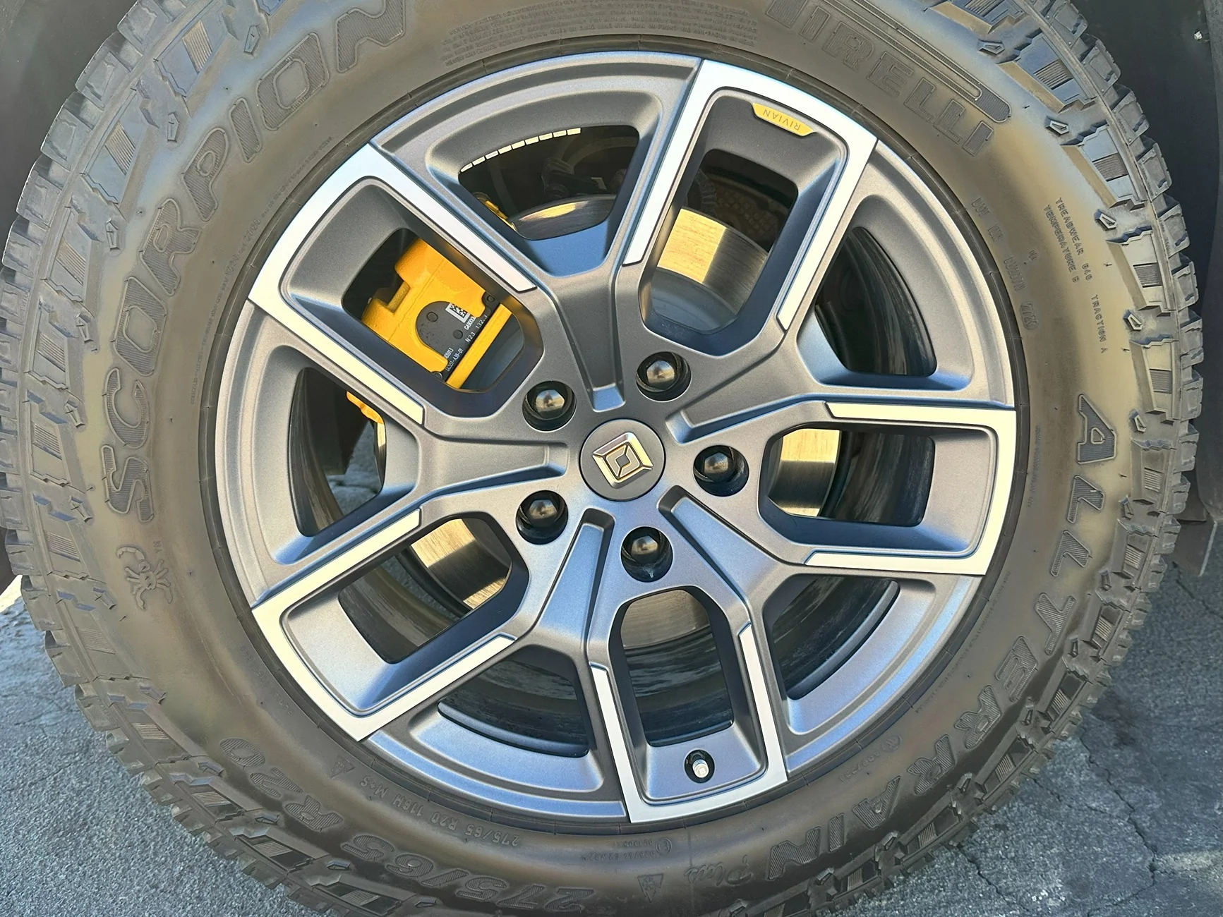 Rivian R1T R1S For Sale: 2023 Rivian R1S Quad Motor AWD – Adventure-Ready & Impeccably Maintained $59,500 or OBO 7