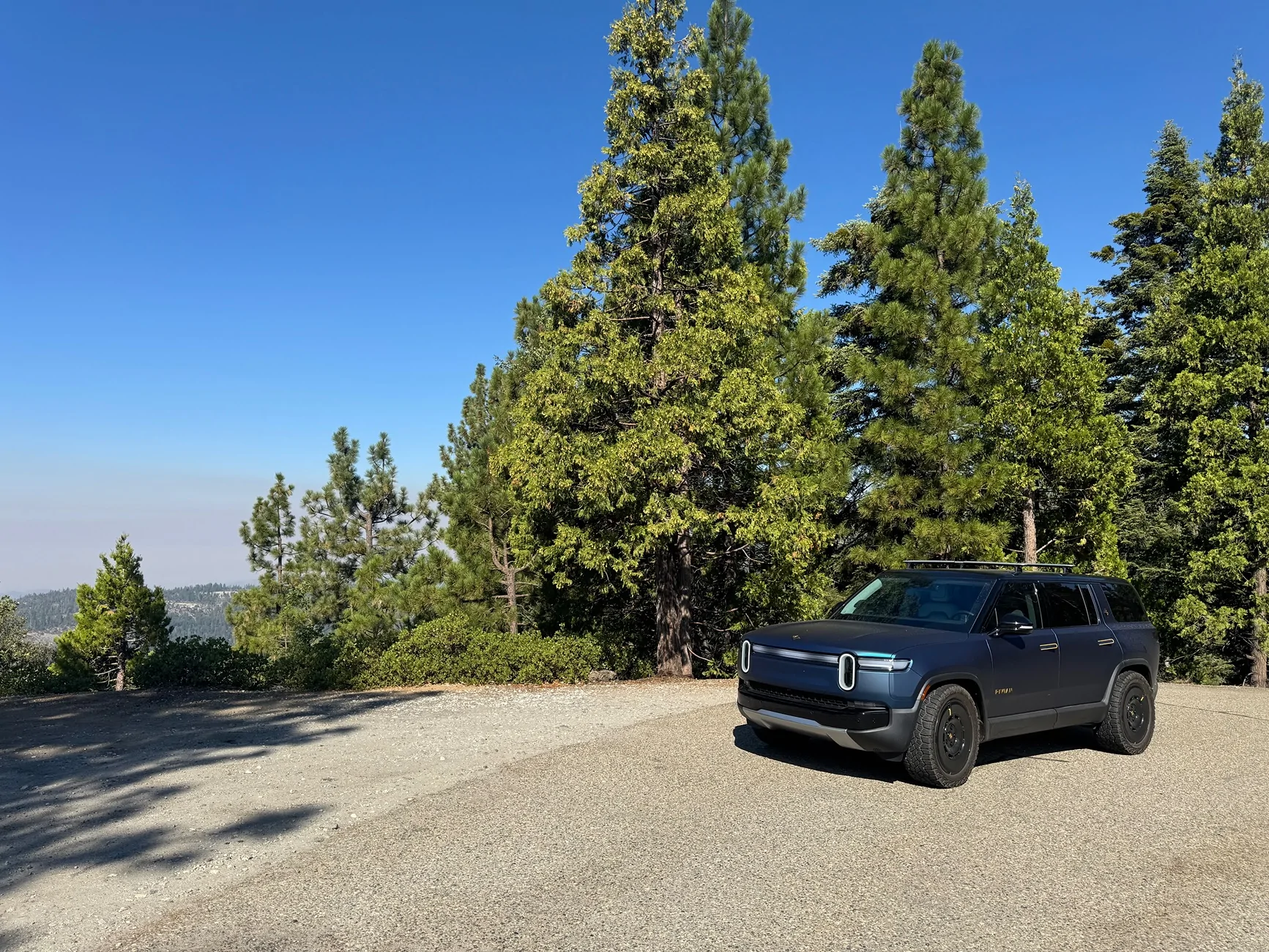 Rivian R1T R1S Off-roading at Shuteye Peak (Sierra National Forest) with our R1S IMG_4477