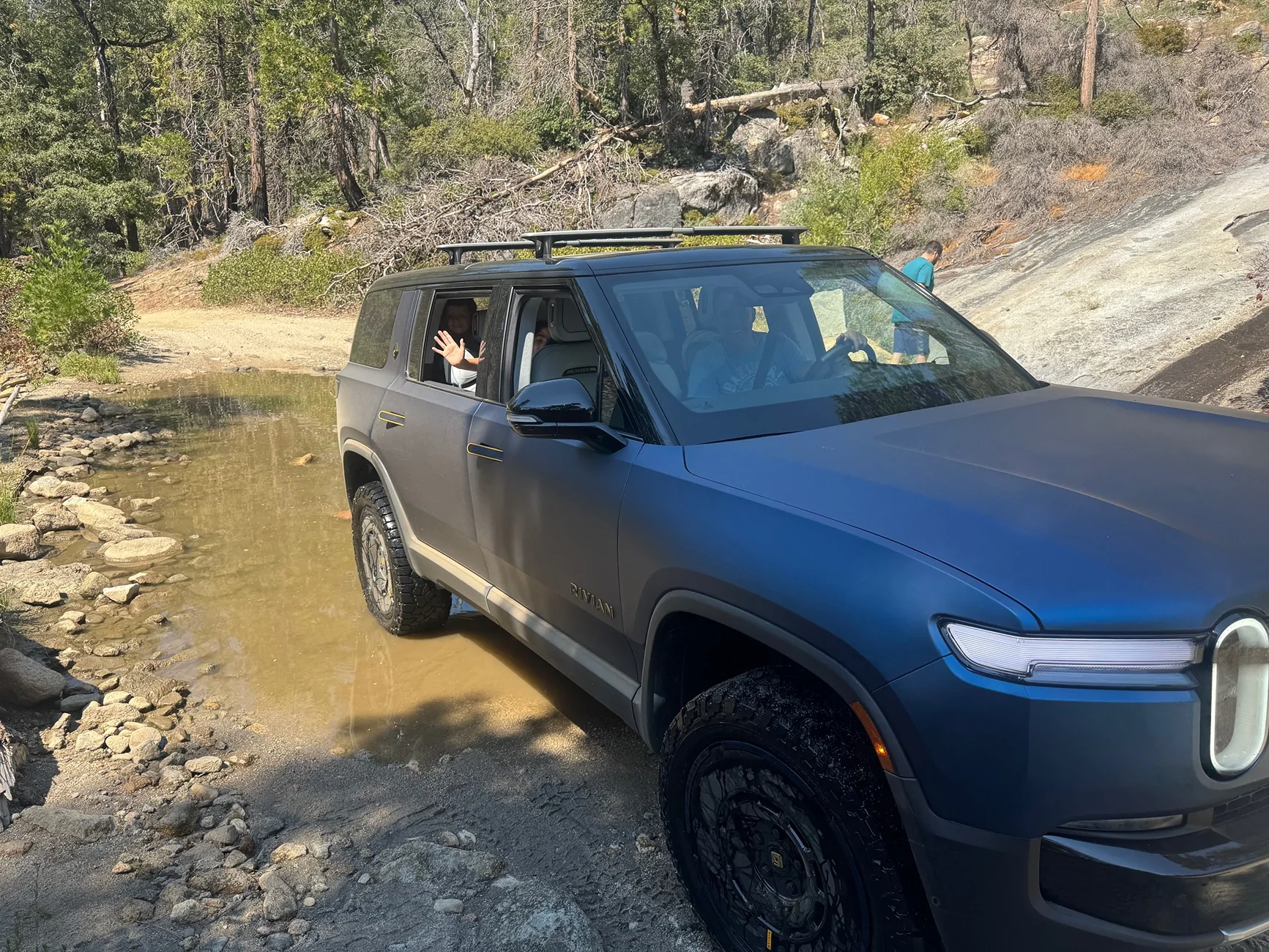 Rivian R1T R1S Off-roading at Shuteye Peak (Sierra National Forest) with our R1S IMG_4488