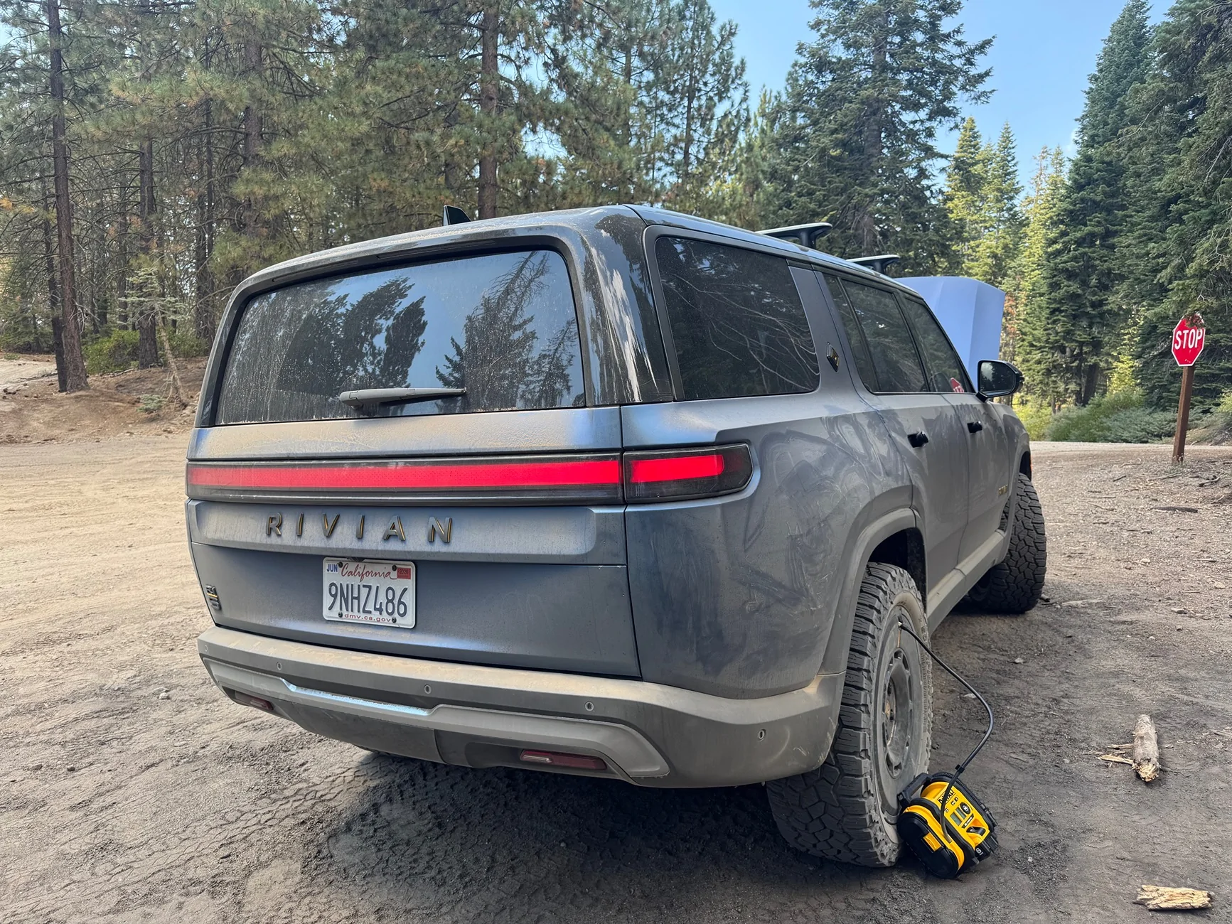 Rivian R1T R1S Off-roading at Shuteye Peak (Sierra National Forest) with our R1S IMG_4498