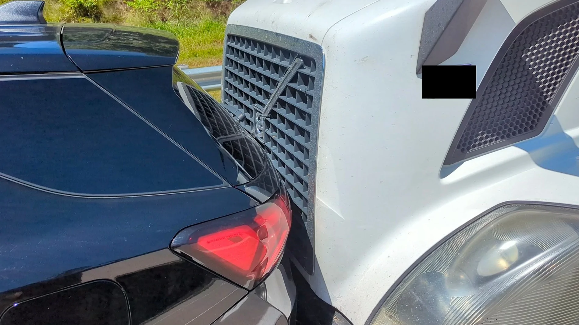Rivian R1T R1S Gen2 R1S won't wake after hard reset rearended2