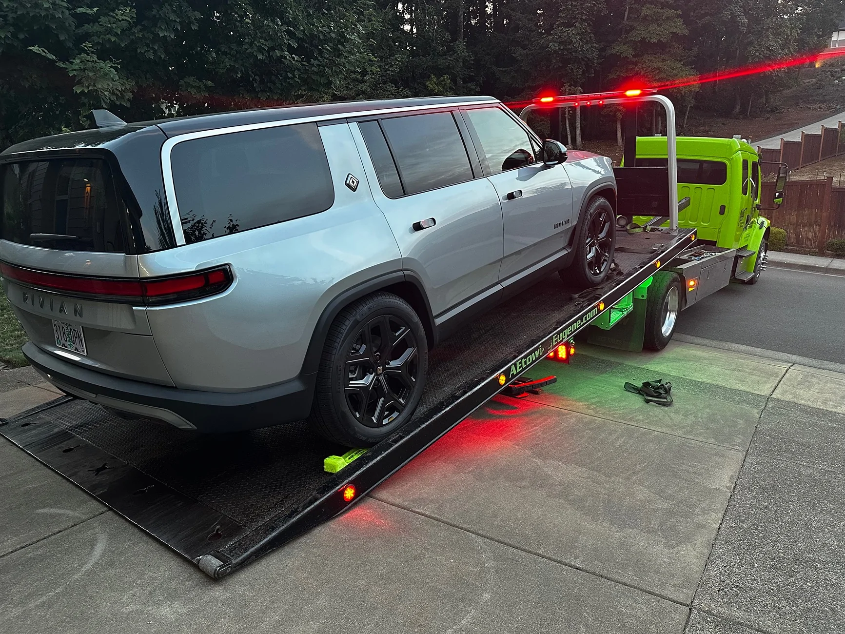 Rivian R1T R1S Our nearly new R1S is suddenly a brick On the flatbed