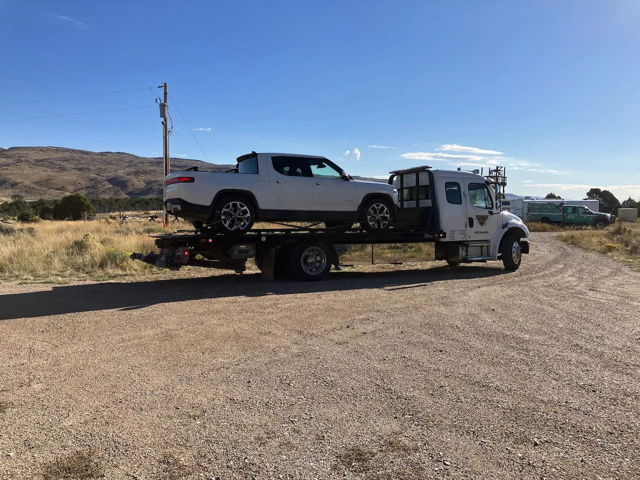 Rivian R1T R1S Our nearly new R1S is suddenly a brick flat bed - 1