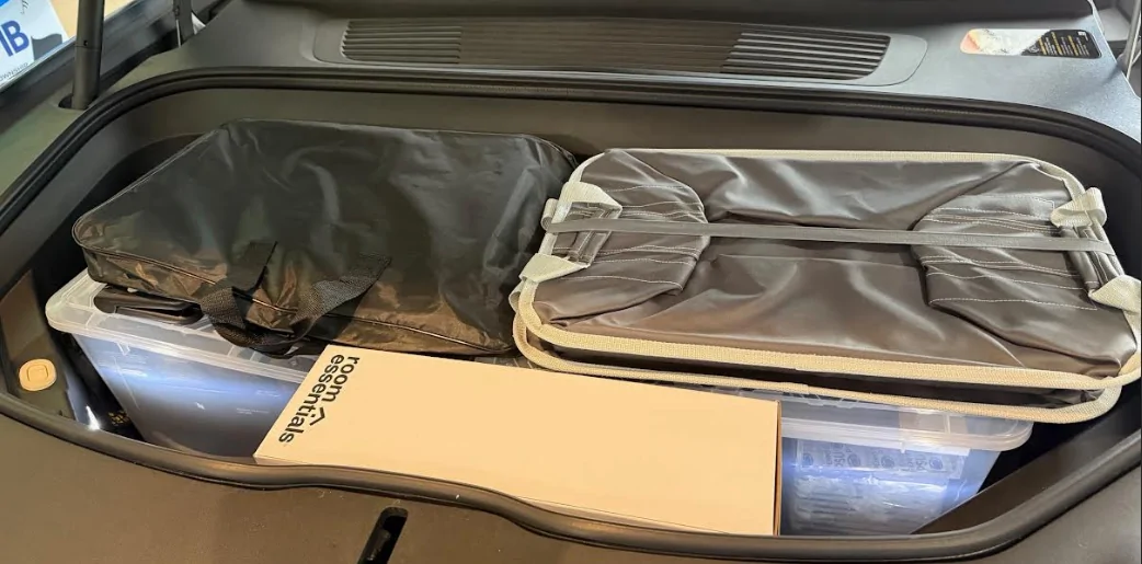 Rivian R1T R1S Loading a R1S with College Stuff 1756730061941-q1