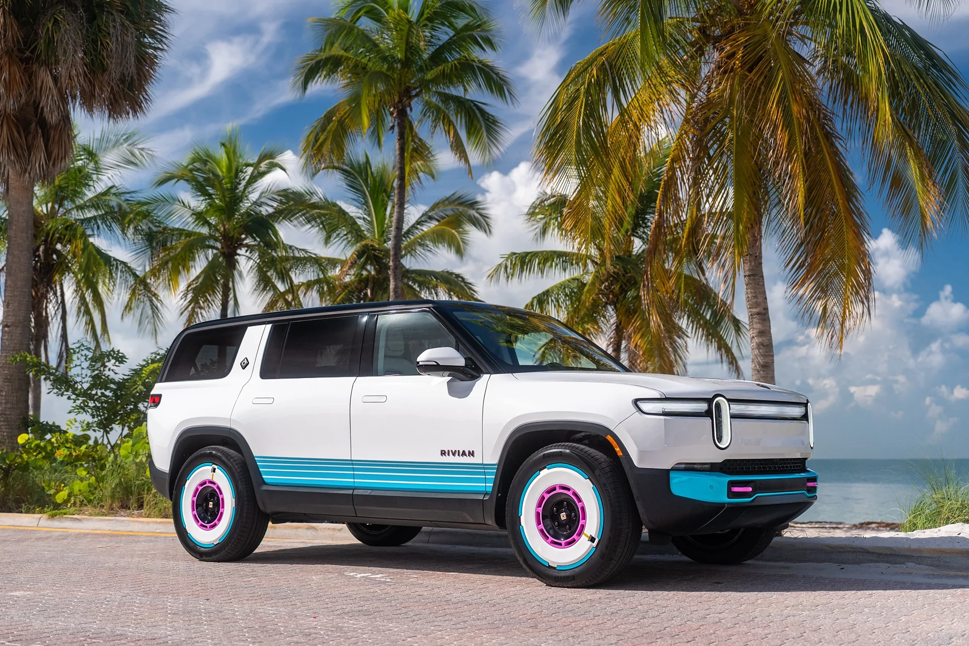 Rivian R1T R1S Miami style Tri-Motor R1S celebrates Brickell Space grand opening Gz24bNCbAAIIBe1