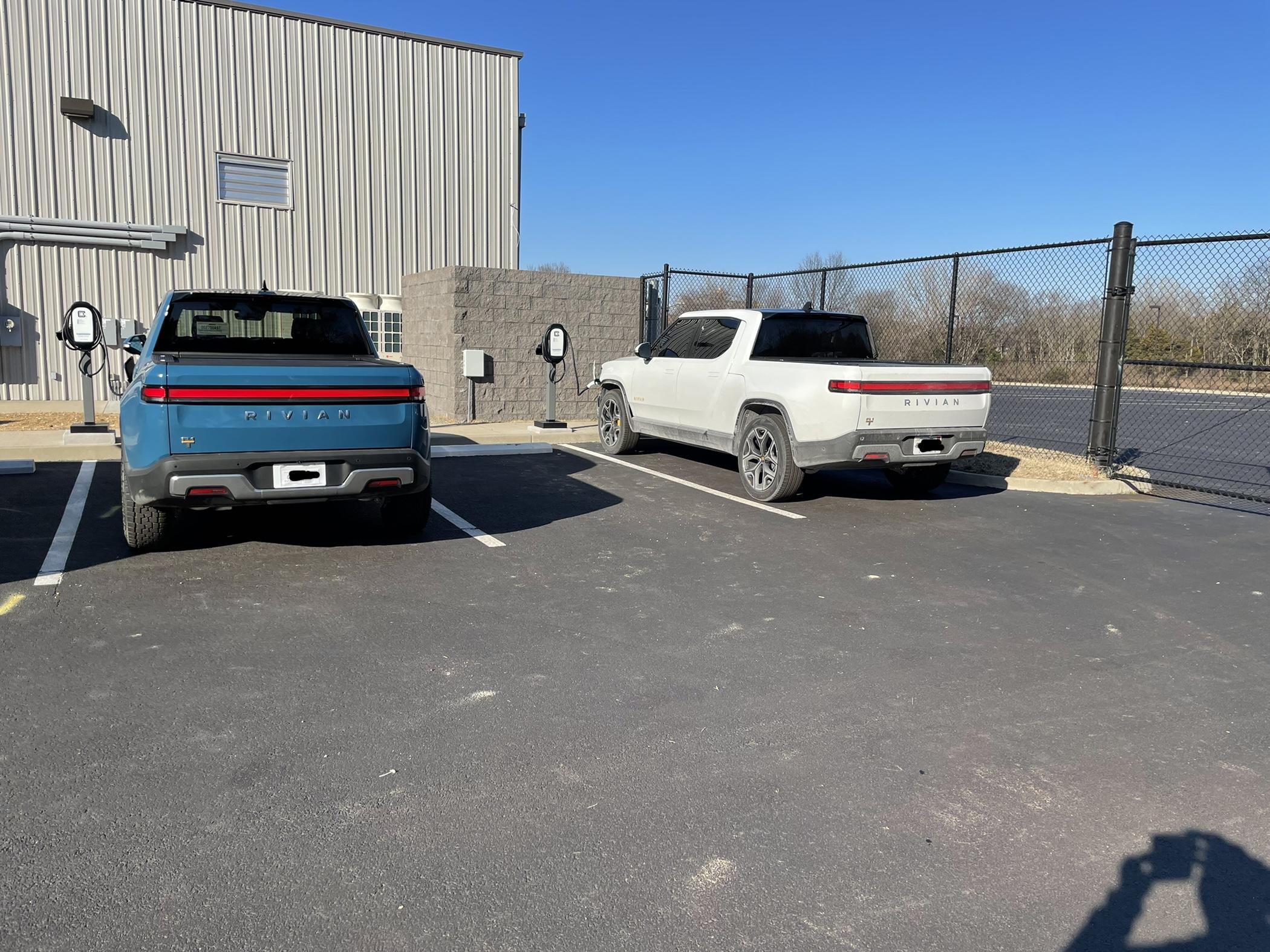Rivian R1T R1S Richmond Service Center to be open soon 8F5E6535-517D-4681-BEC4-5F1143188A63