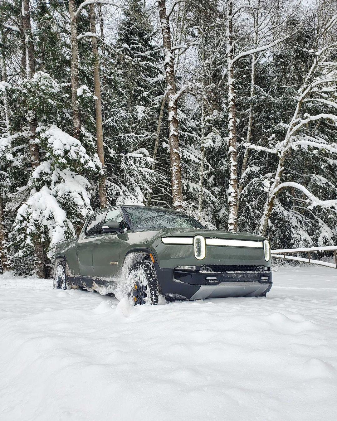 Rivian R1T R1S Real Rivian Photos & Videos 272782852_436932691506545_5738437106922900265_n