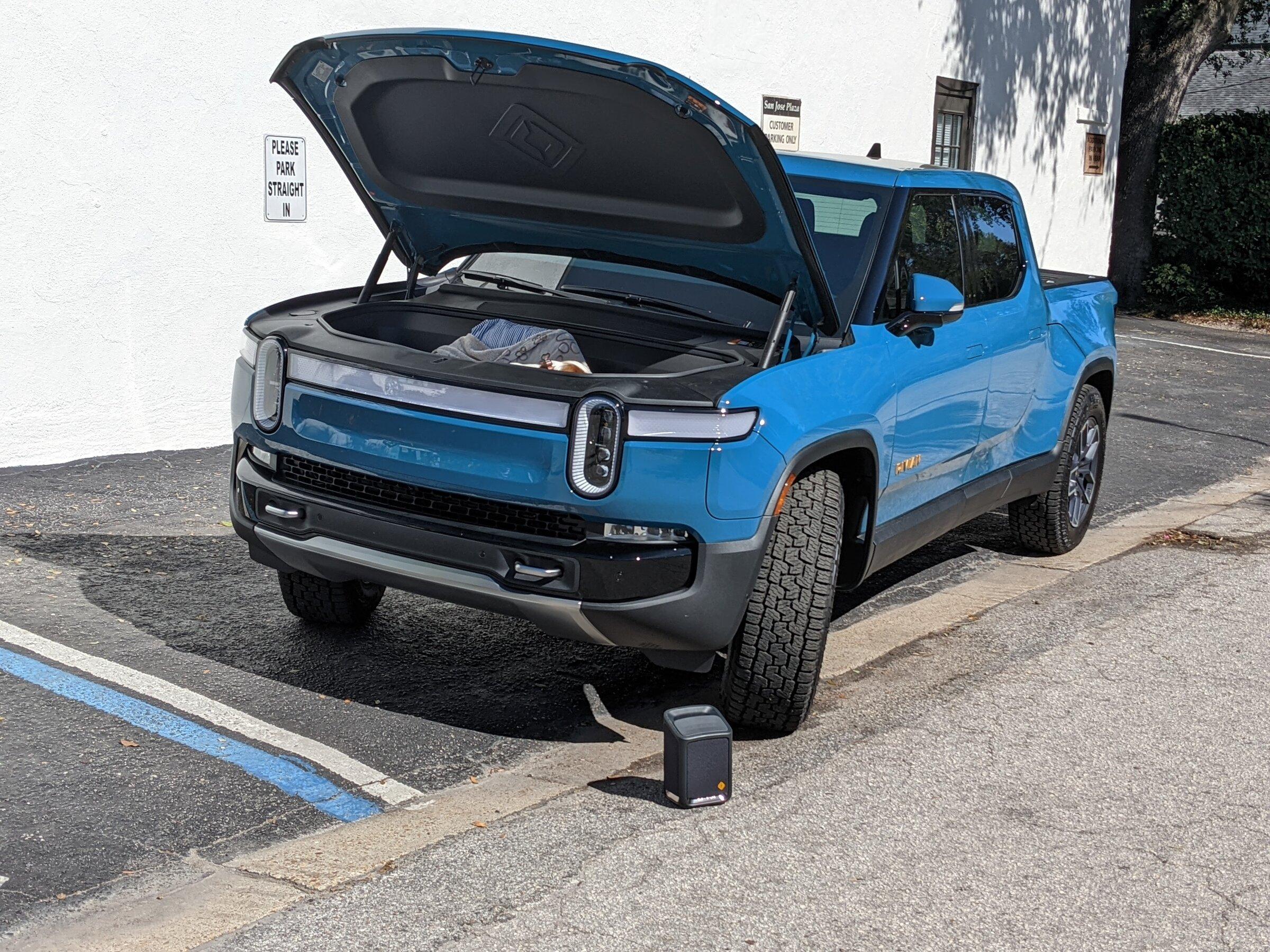 Rivian R1T R1S Florida/Southeast left in the dark Matt front