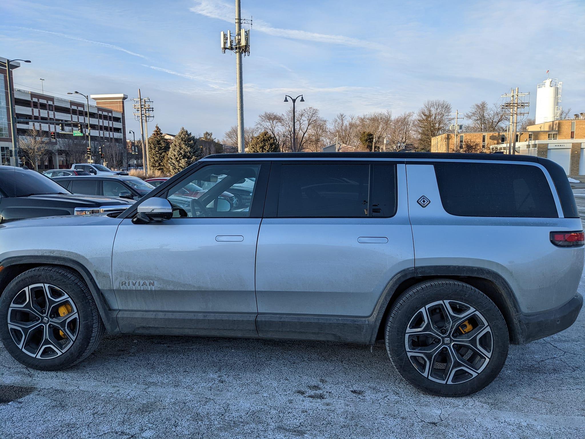 Rivian R1T R1S LA SILVER Rivian Photos LA Silver Rivian R1S