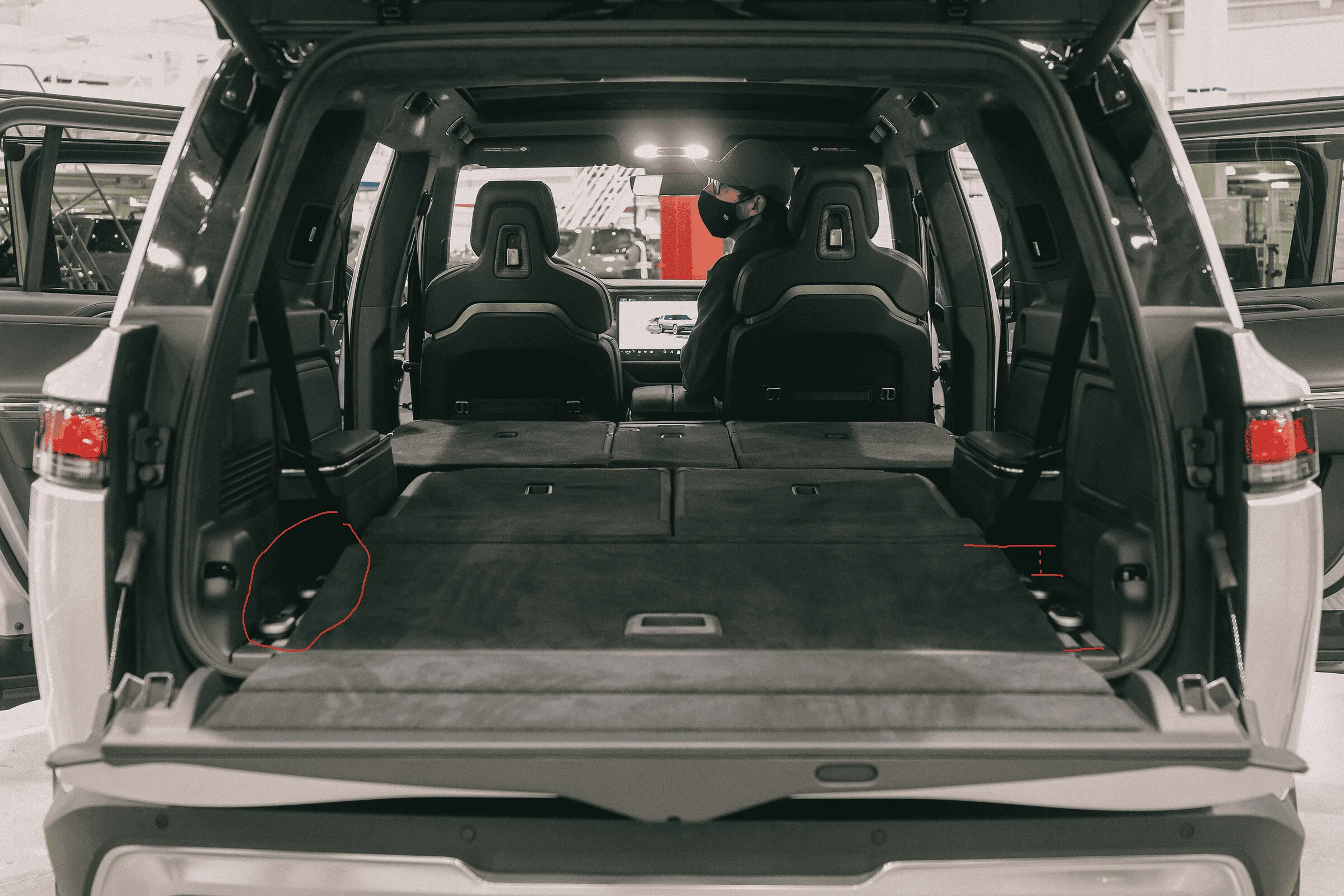 Rivian R1T R1S 3rd Row Design / Cargo Area Photos? 1643749488199