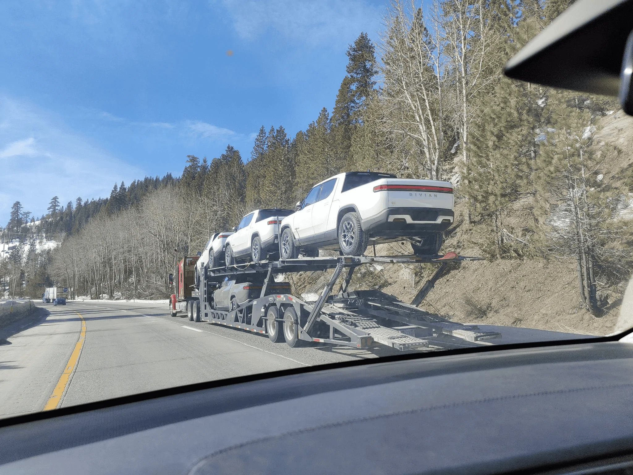 Rivian R1T R1S January/Feb delivery windows 1643854142447