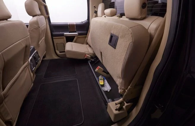 Rivian R1T R1S Dogs in back seat… 5163A15A-E4EE-4051-8D21-C84C61B2829C