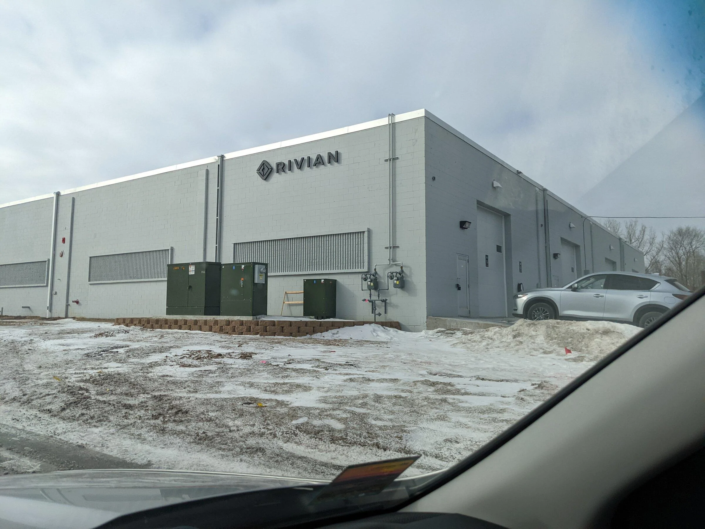 Rivian R1T R1S Minnesota Pre Orders PXL_20220212_200655564.MP