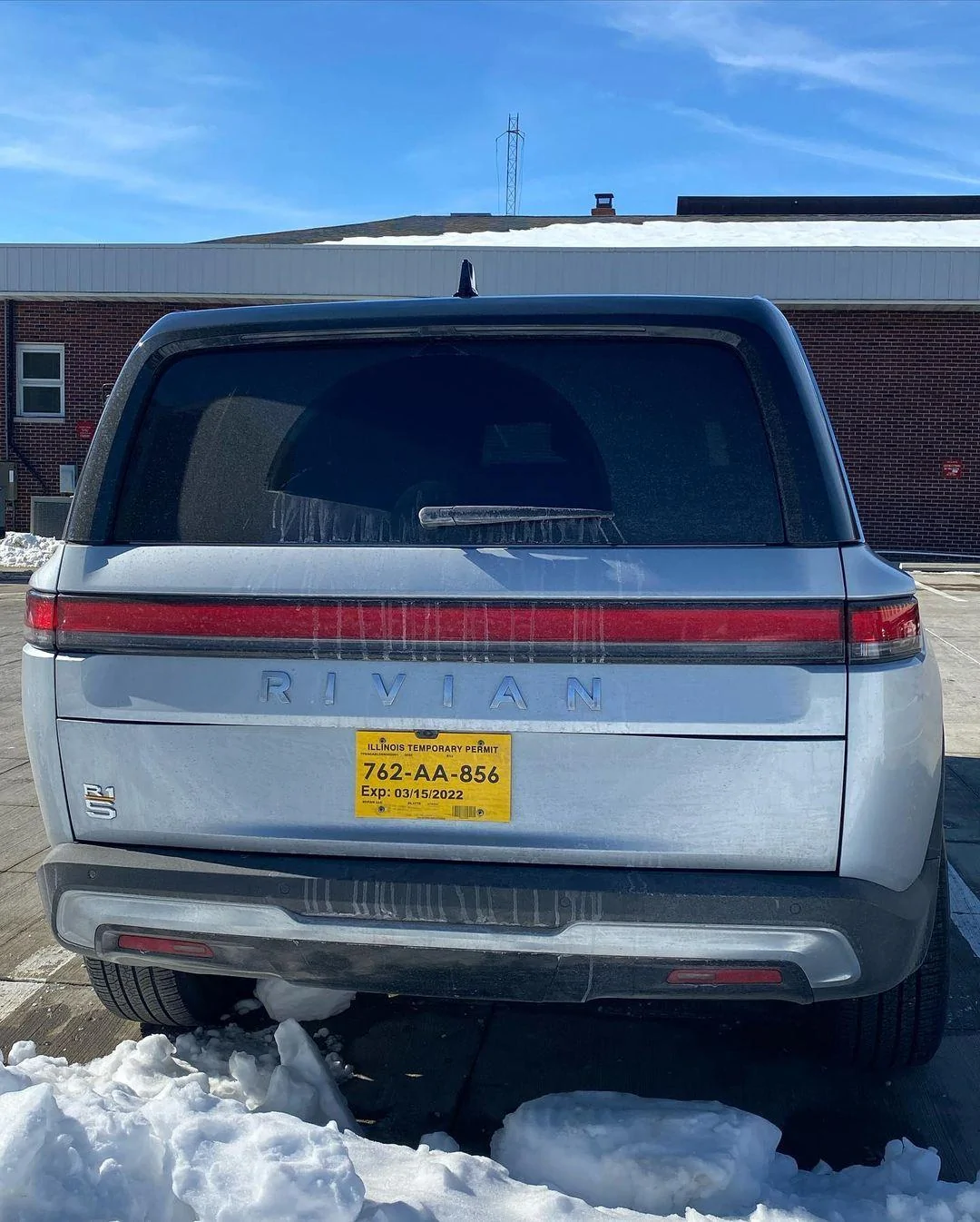 Rivian R1T R1S LA SILVER Rivian Photos 273878216_1790699947792108_5692031708658954209_n