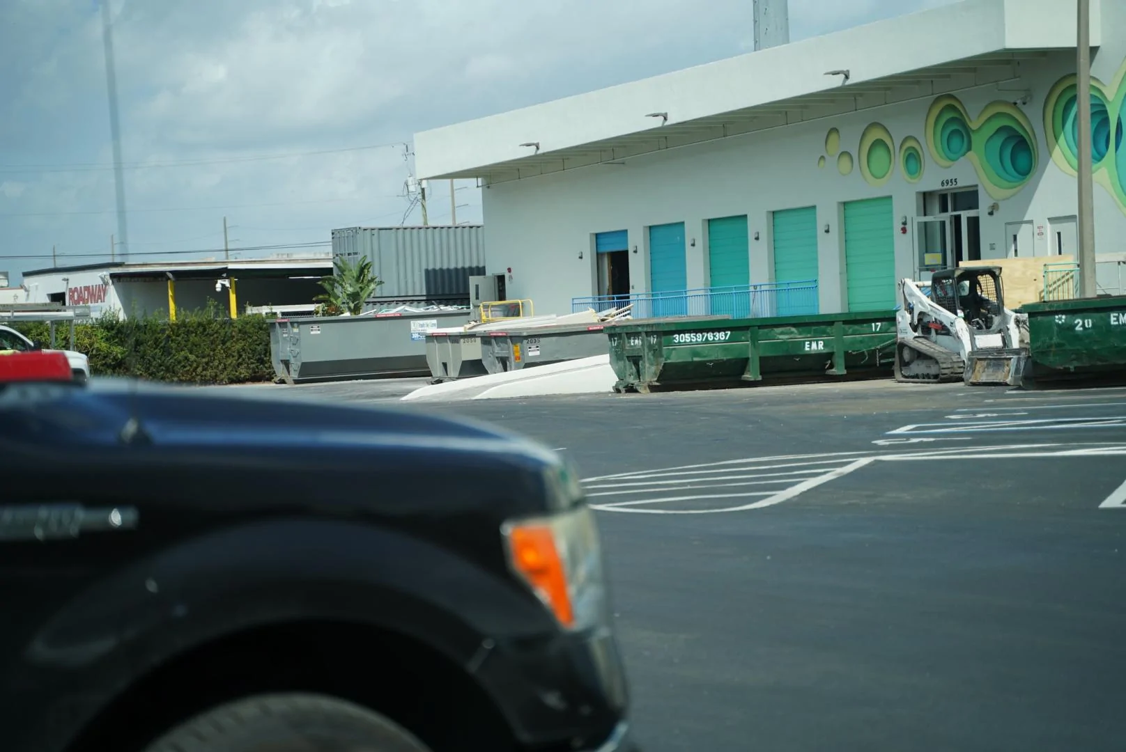 Rivian R1T R1S Rivian Service Centers / Retail Locations List / Other Facilities (Pics & Updates) DSC00313