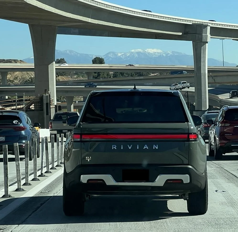 Rivian R1T R1S Real Rivian Photos & Videos 60543598-D14C-4D24-9413-EBED663E62E5