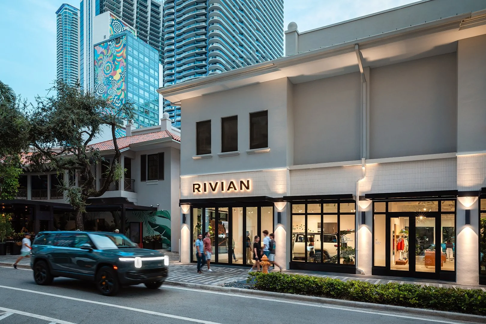 Rivian R1T R1S Miami Rivian Space at Mary Brickell Village is now open Miami Rivian Space at Mary Brickell Village is now open 4