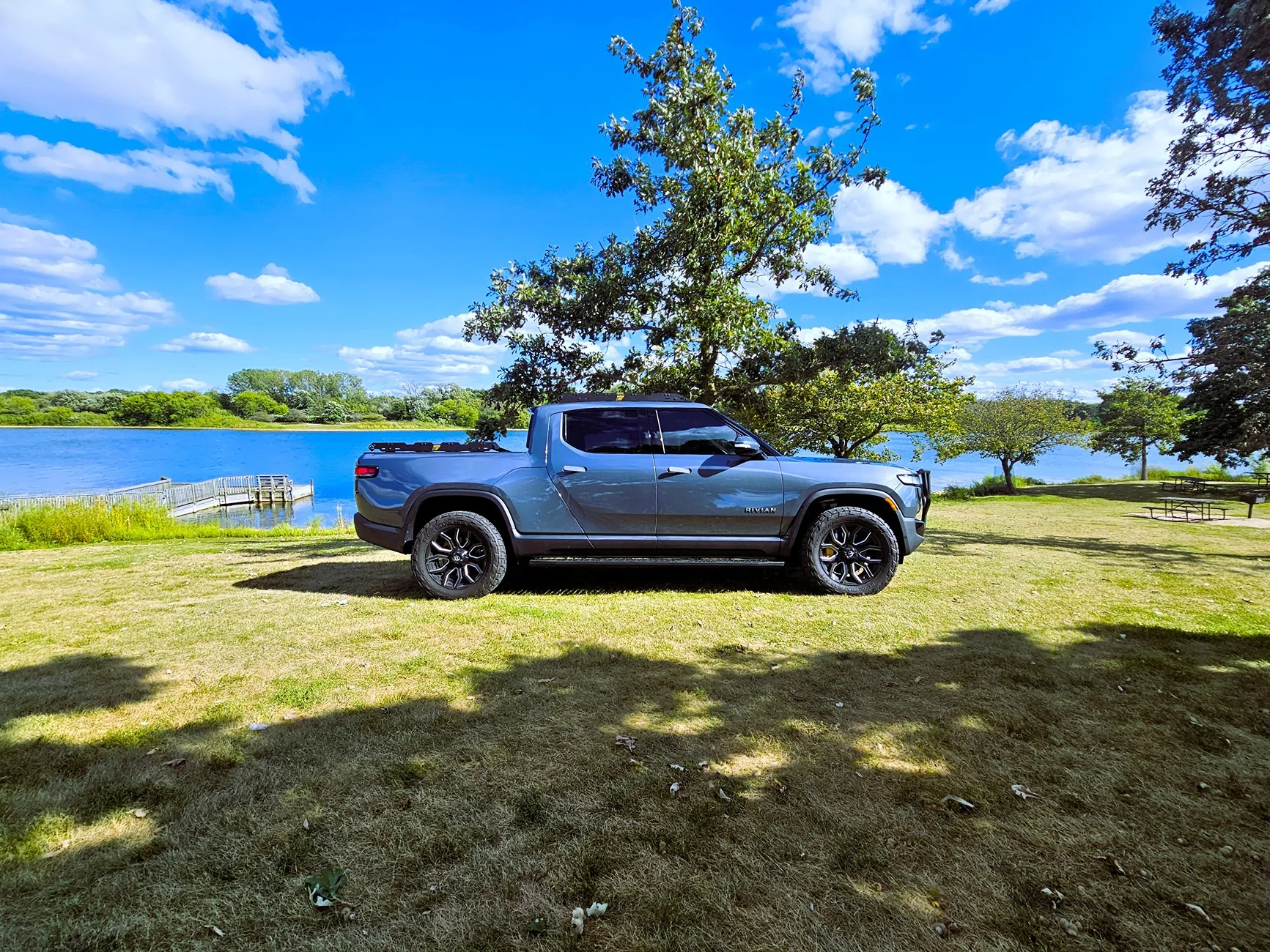 Rivian R1T R1S The R1T went outside to touch grass (and look pretty) 20250905_153800