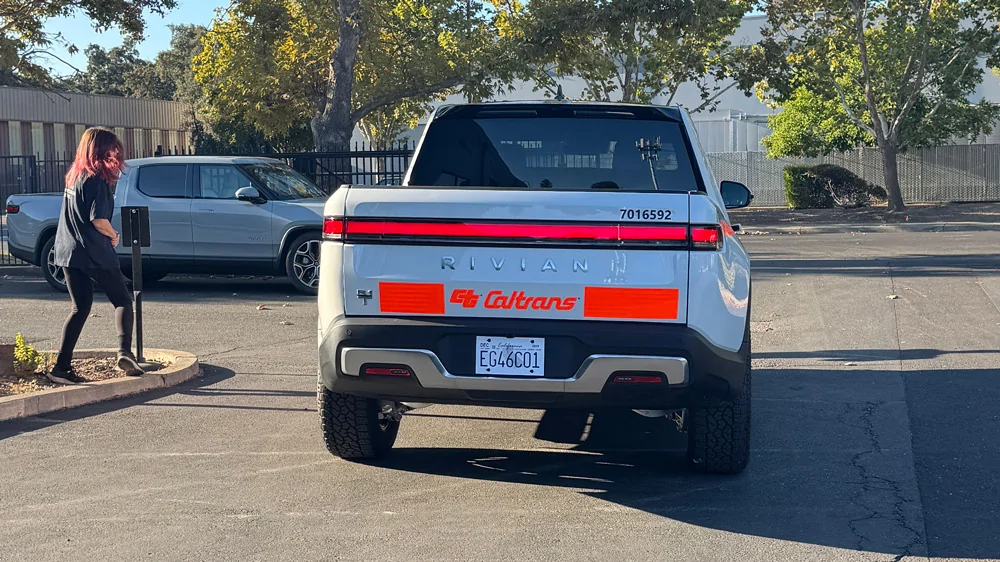 Rivian R1T R1S Caltrans goes Rivian w/ 450 service work vehicles! (Admin Warning: NO POLITICS) ct1