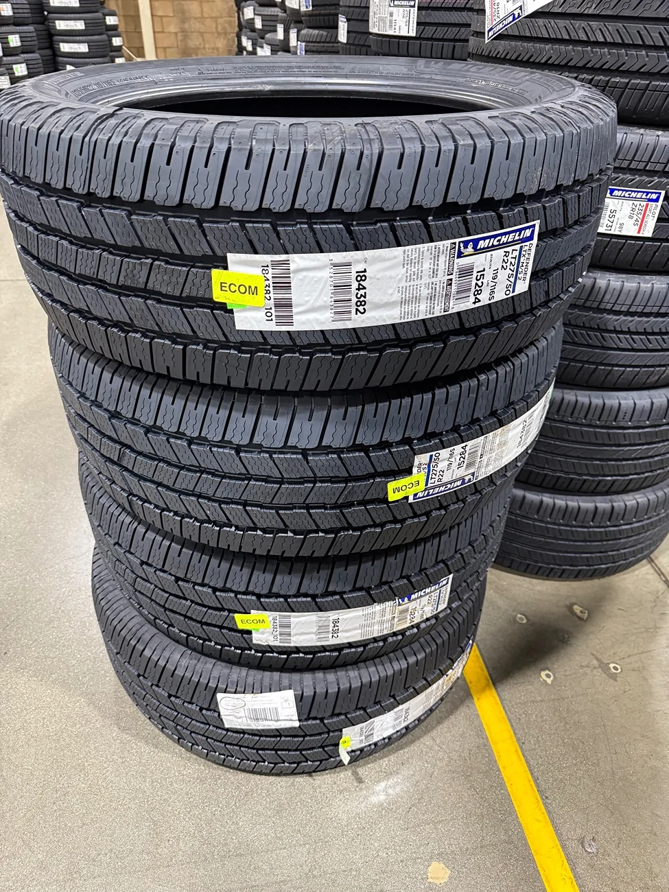 Rivian R1T R1S 22" inch tires recommendations? IMG_5163