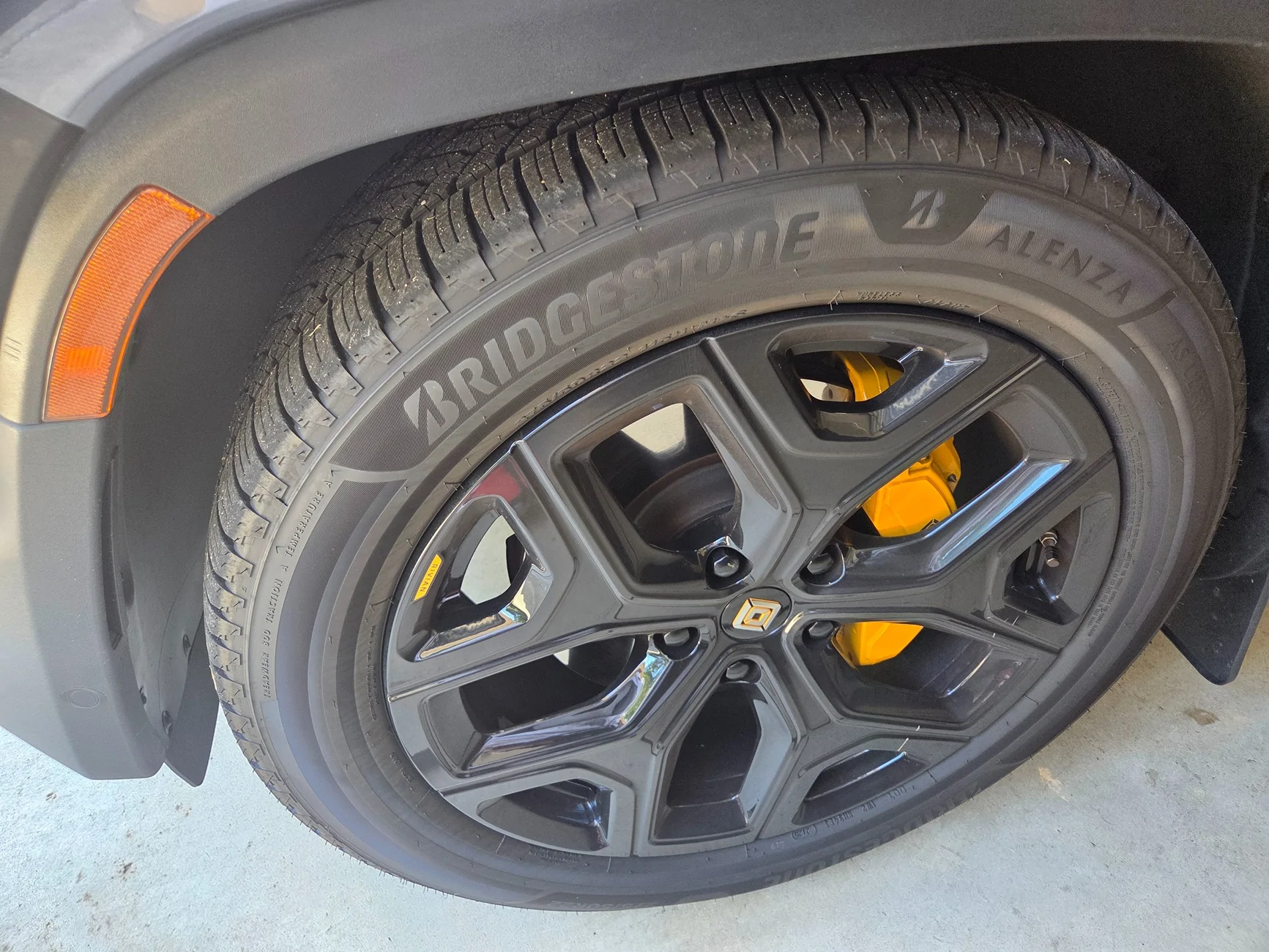 Rivian R1T R1S 22" inch tires recommendations? 1000010466