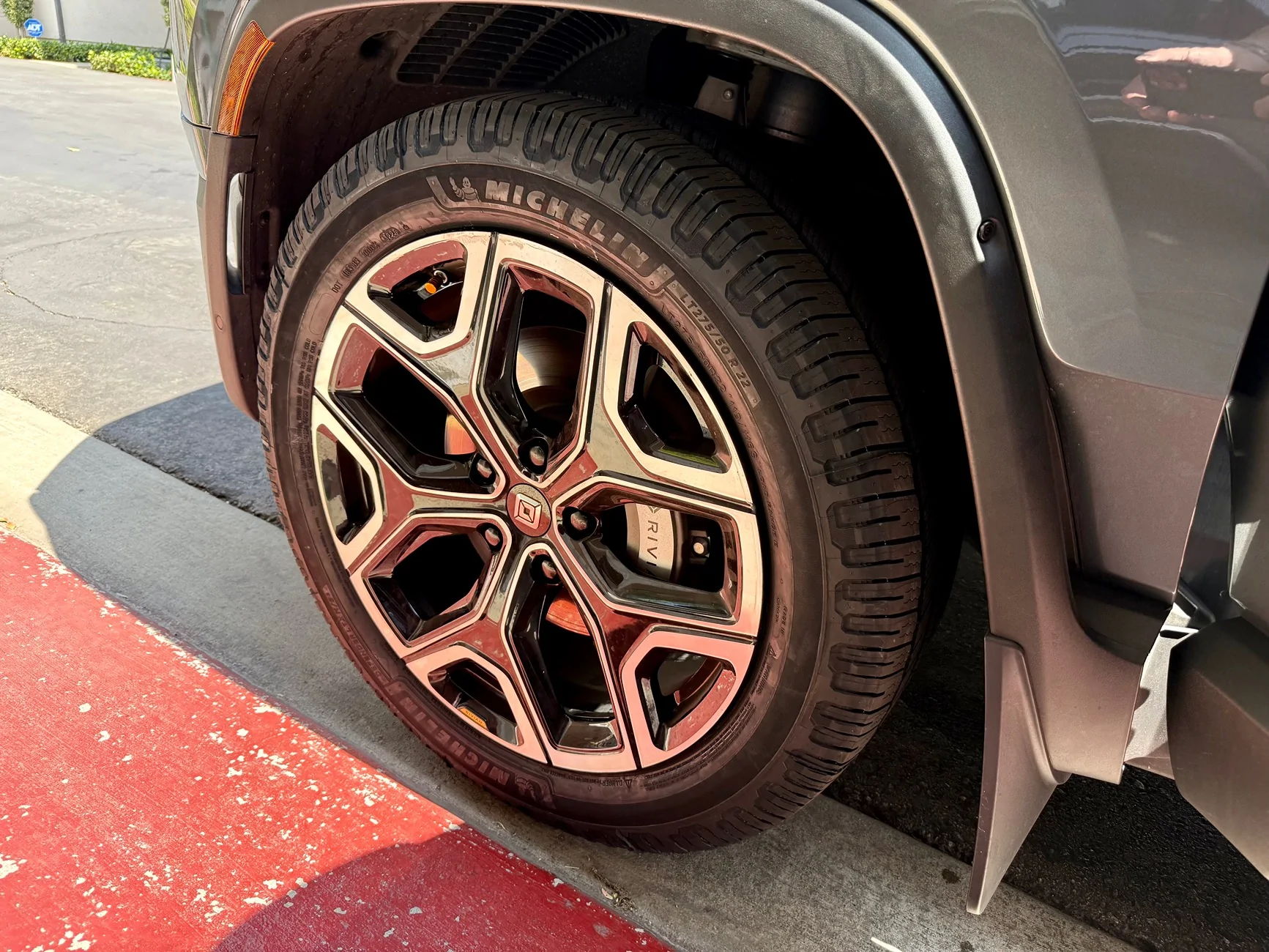 Rivian R1T R1S 22" inch tires recommendations? IMG_5170