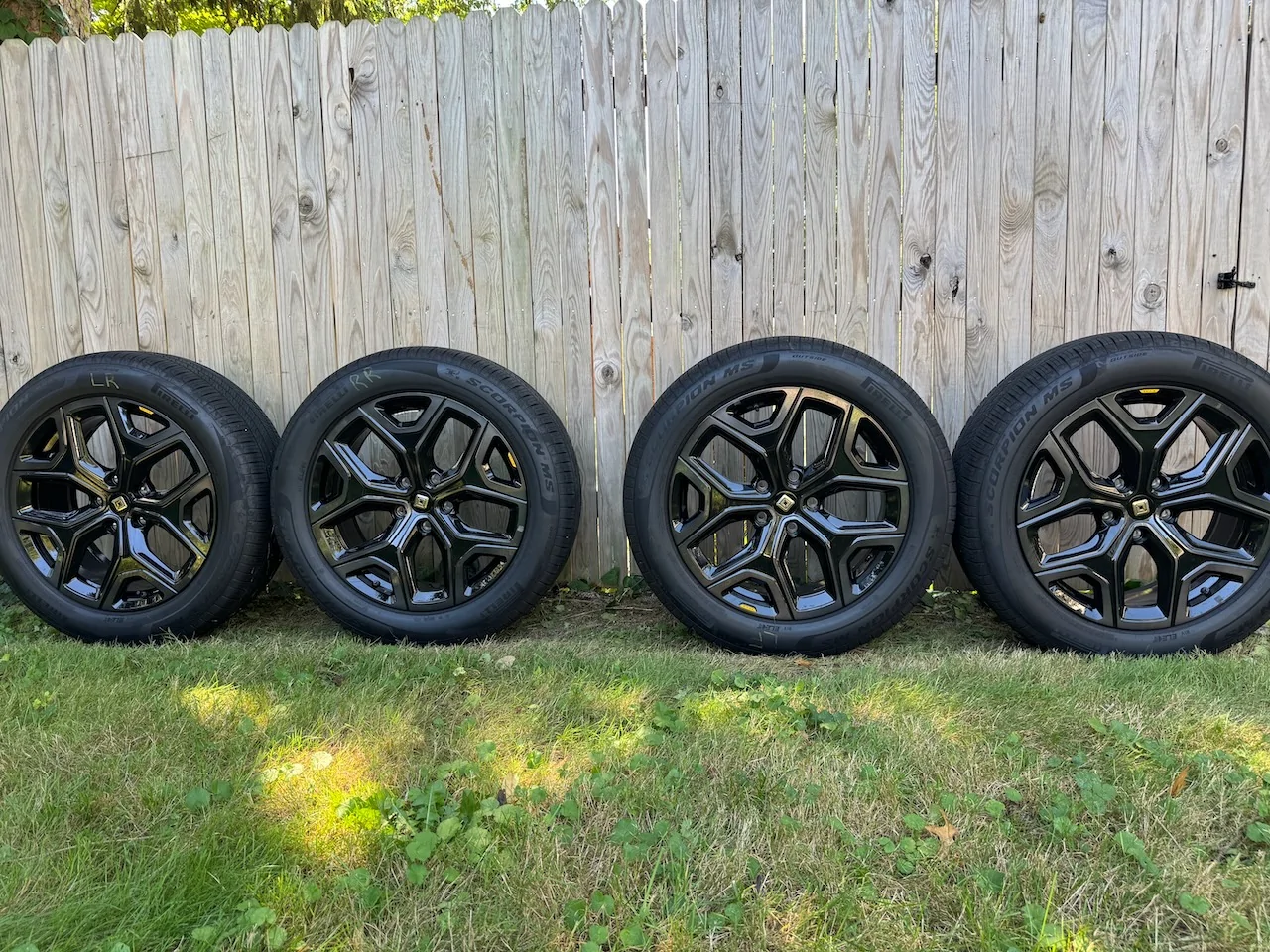 Rivian R1T R1S FS 22" Sport Darks - complete set - 50% off tires4