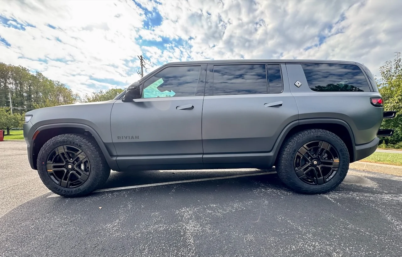 Rivian R1T R1S What did you do TO / WITH your Rivian today? 🧰 R1S w AT