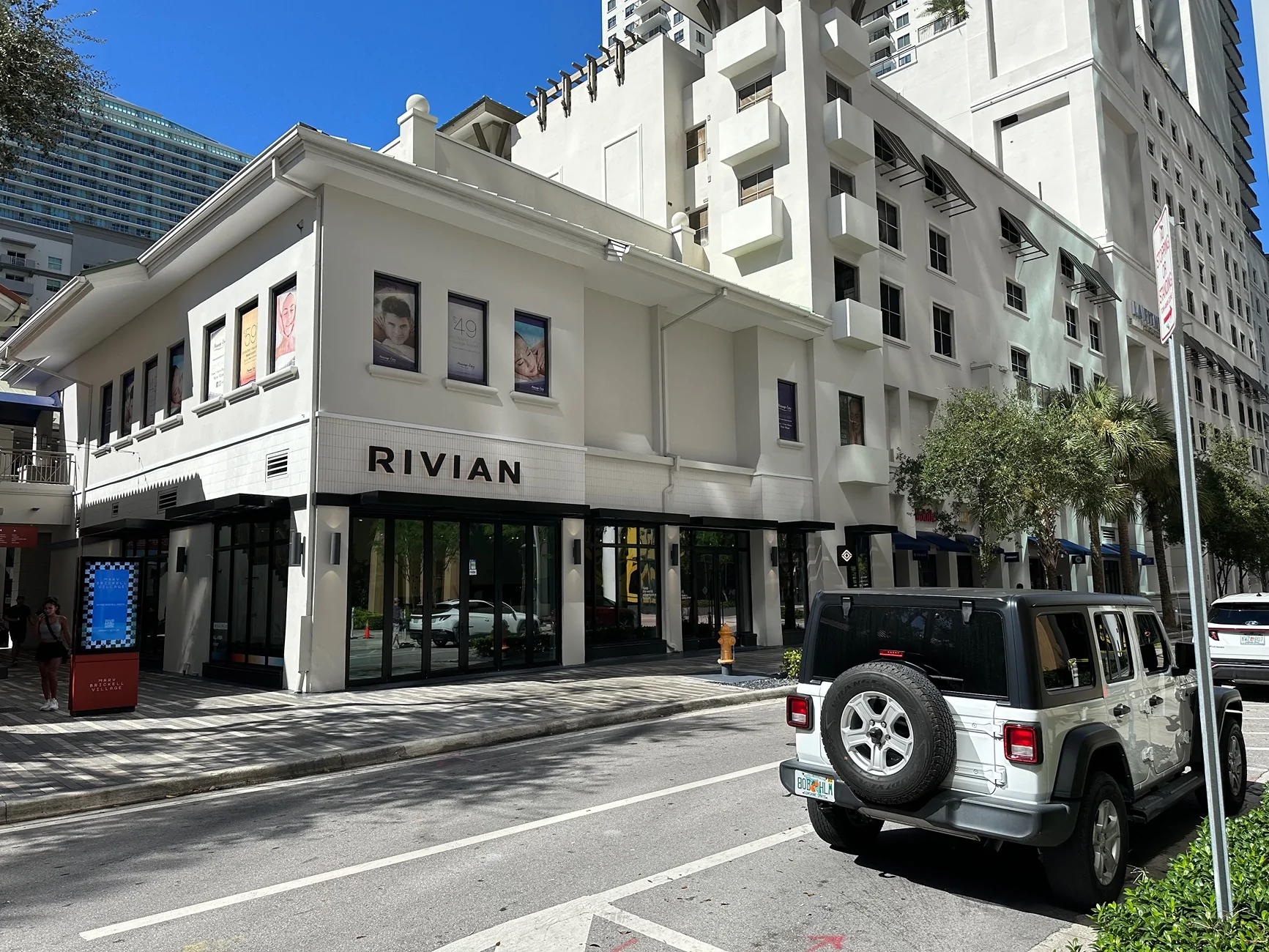 Rivian R1T R1S I Got A Chance To Tour Rivian’s Newest Space Here In Miami! Full Walk Through + Checking Out 2026 R1T and R1S! IMG_6166