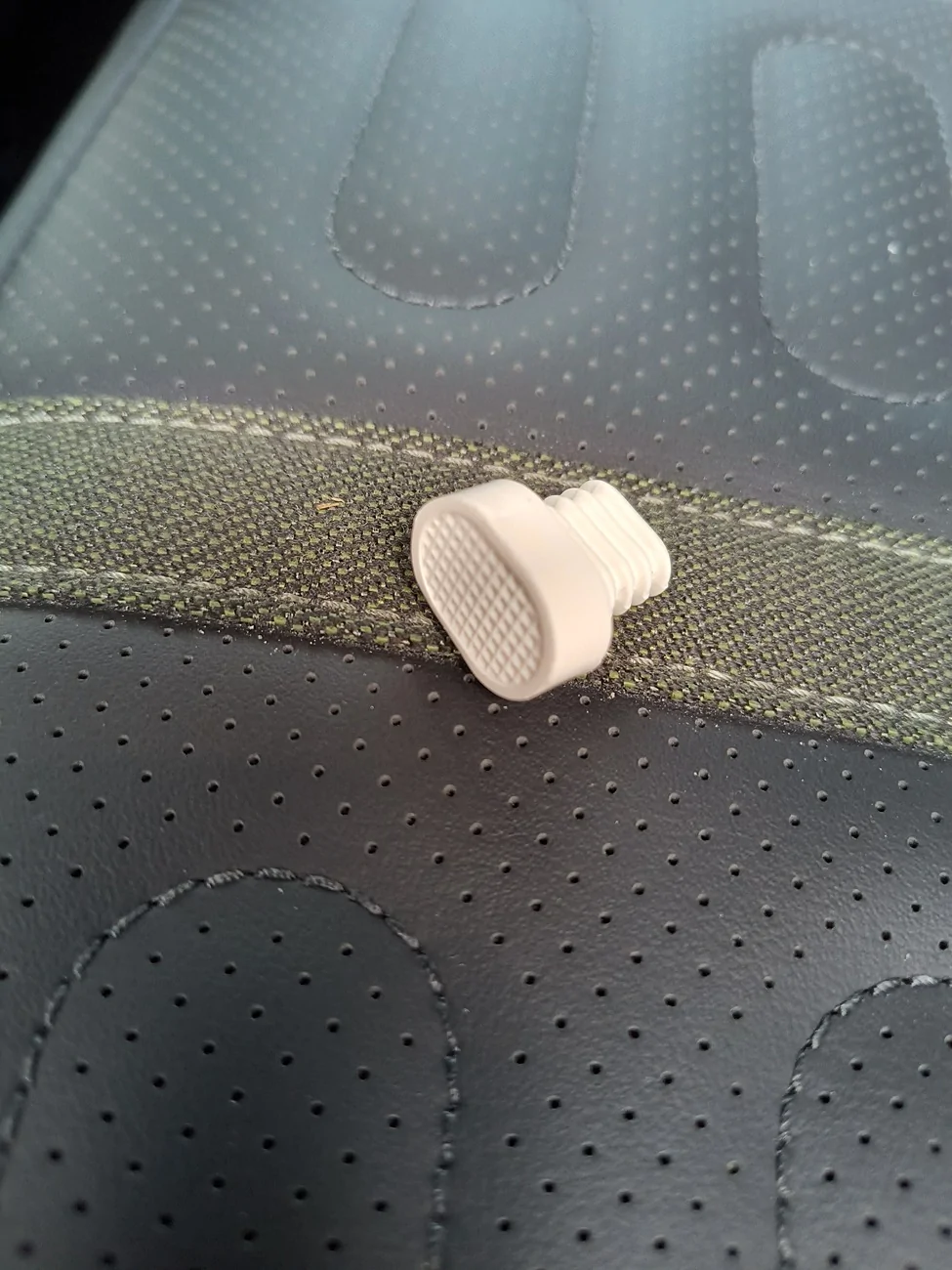 Rivian R1T R1S Found on back seat floor-what is it? IMG_20250917_071912916_HDR